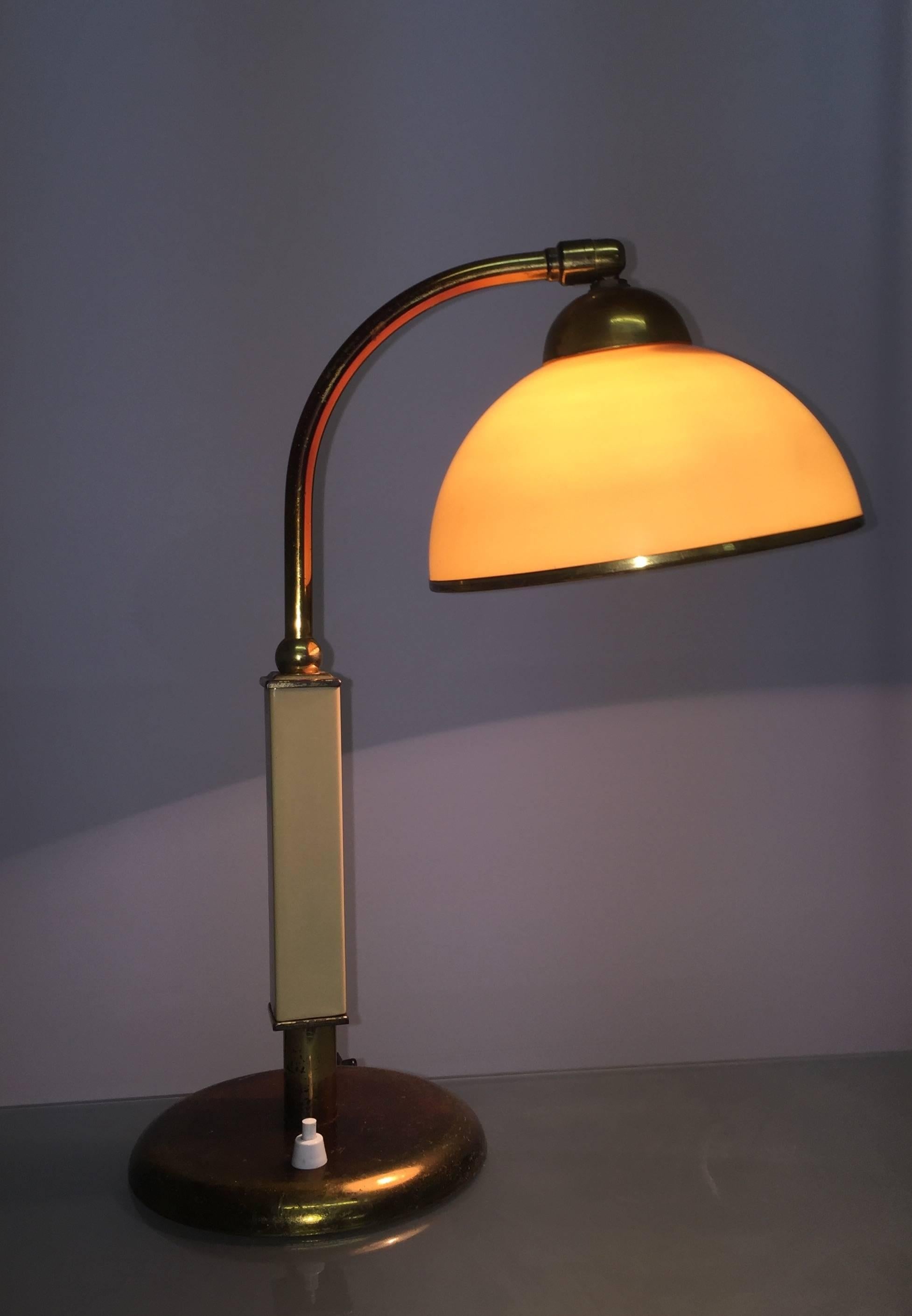 1930s lamp styles