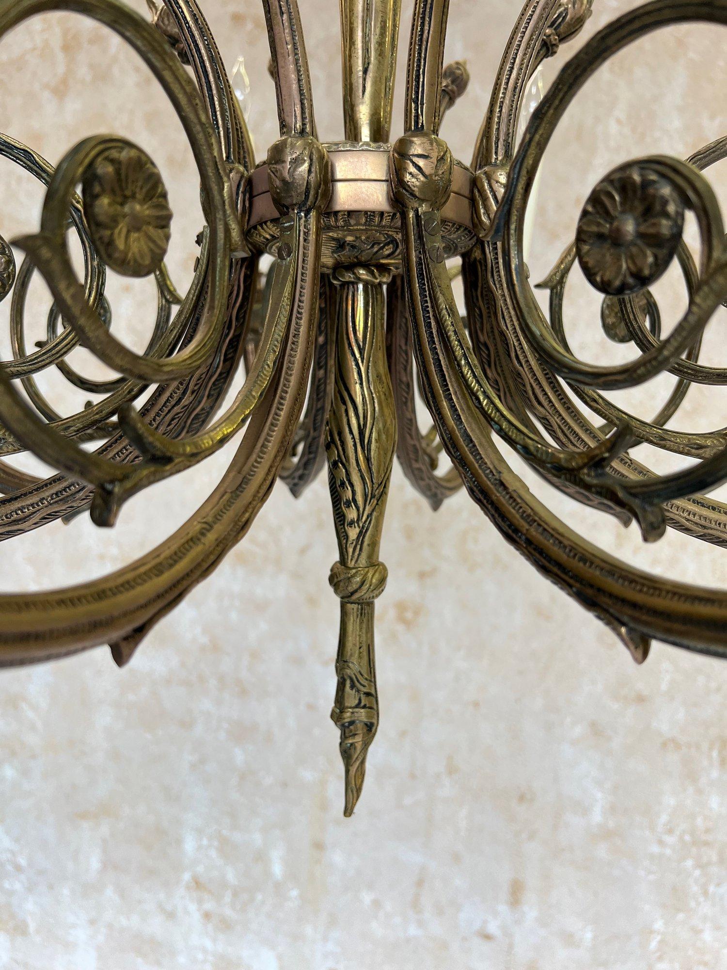 Art Deco Brass and Bronze French 1920's Eight Arm Chandelier For Sale 11