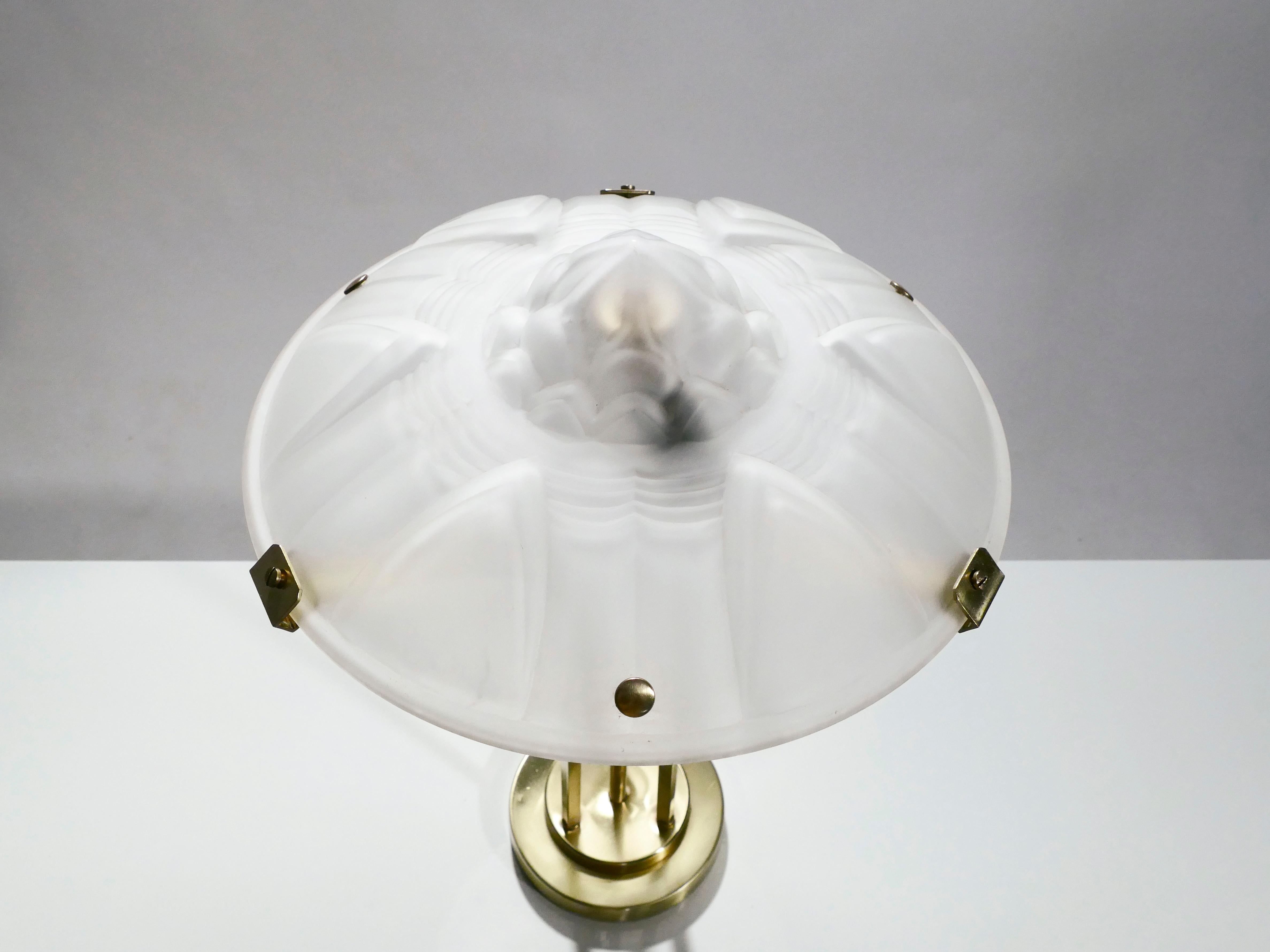 Art Deco Brass and Frosted Glass Lamp, 1940s In Good Condition In Paris, IDF
