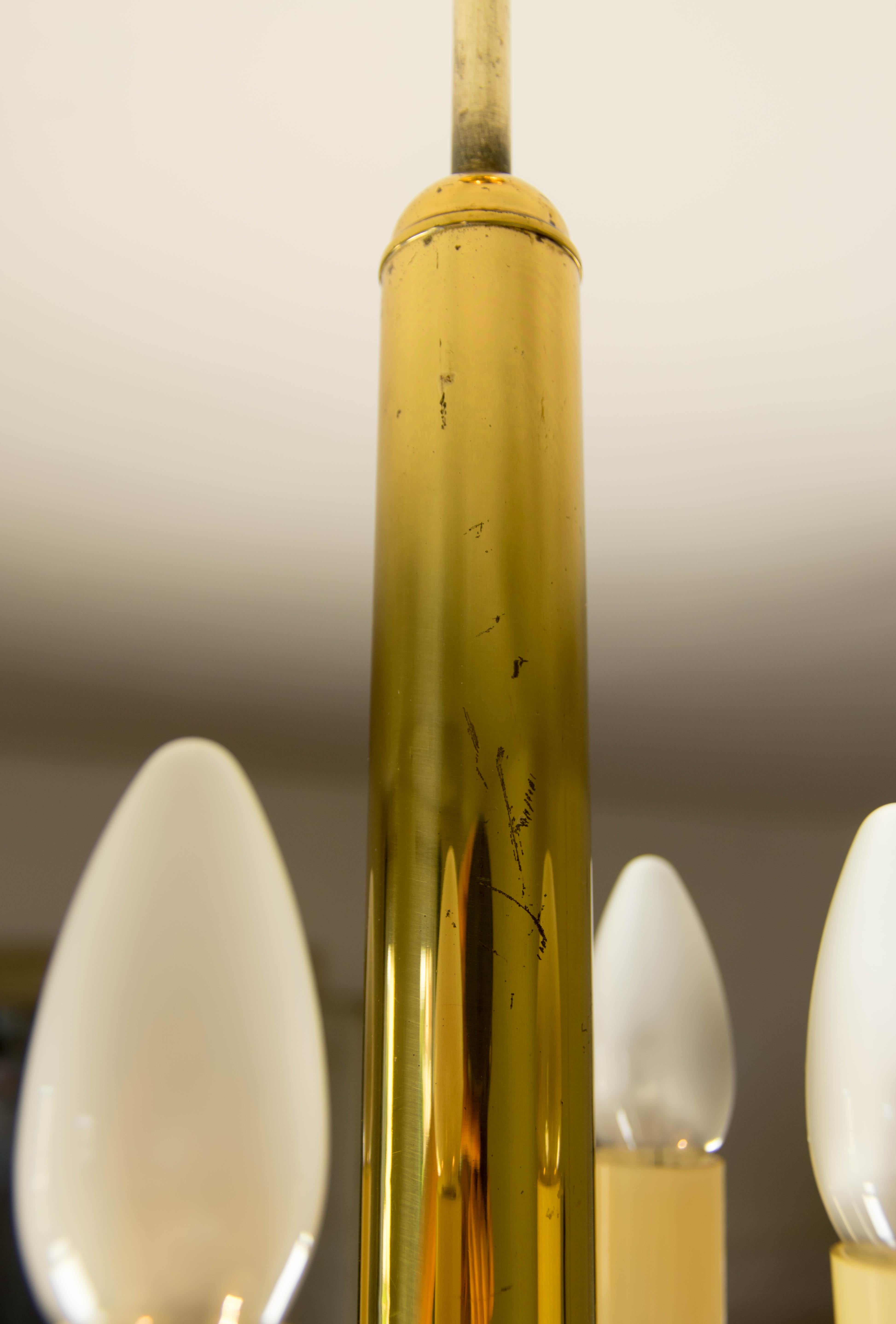 Araña Art Decó de latón y cristal, años 30 en venta 6