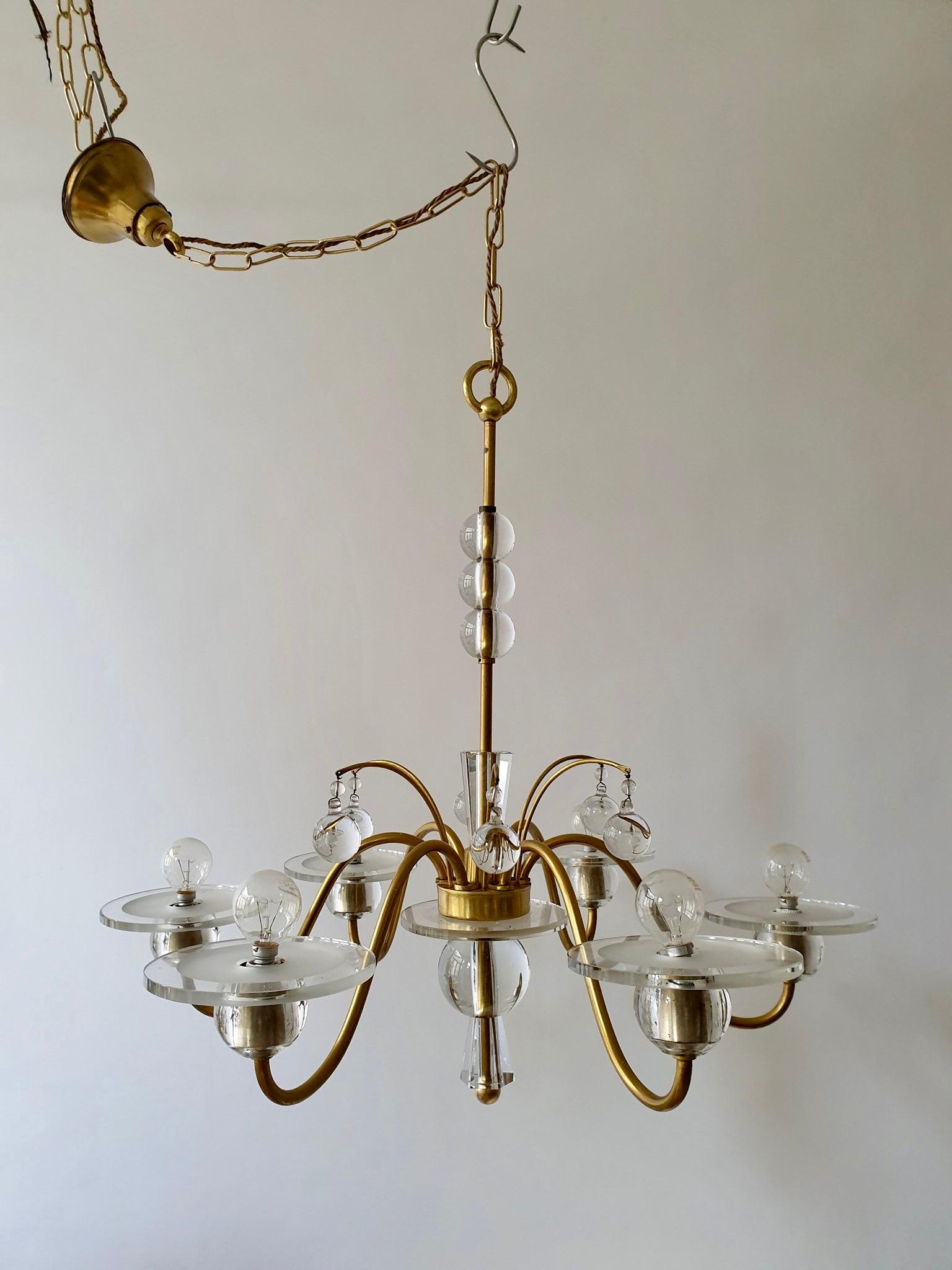 Art Déco Lampadario Art Deco in ottone e vetro in vendita