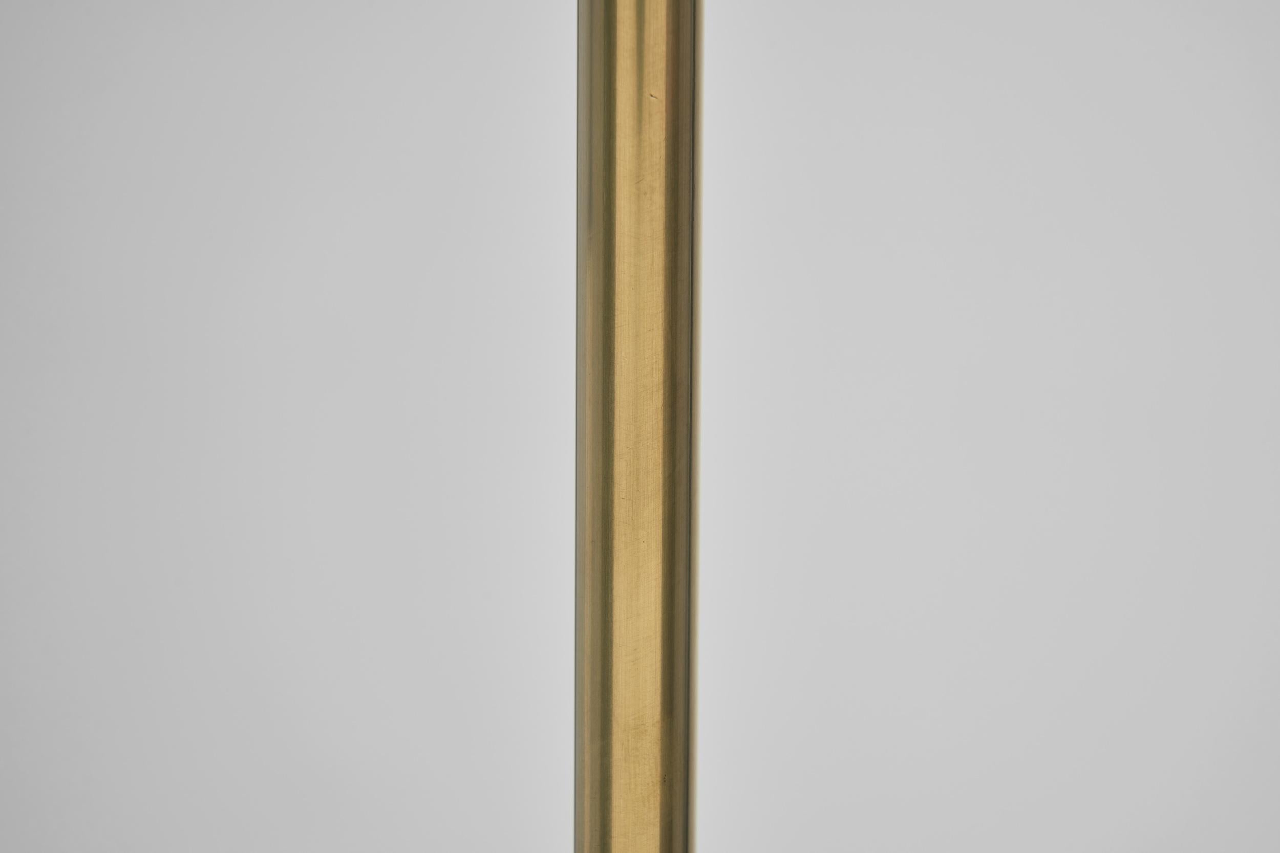 Lampada da terra Art Déco in ottone e legno duro, Europa, anni '30 in vendita 7