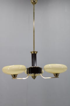 Lampadario Art Deco in ottone e legno con vetro champagne, Cecoslovacchia, anni '30