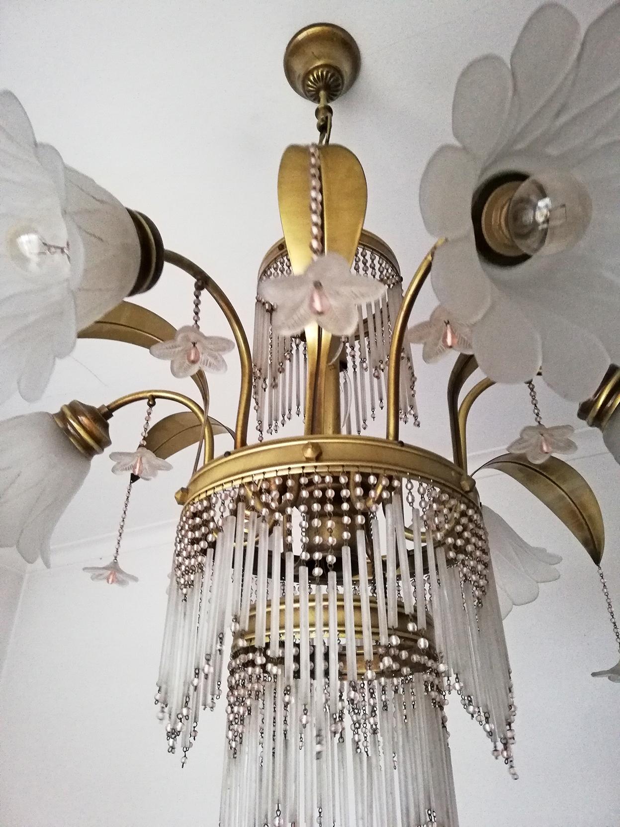 Art Deco Brass Beaded Straw Glass Flowers Palm Tree Hollywood Regency Chandelier For Sale 3