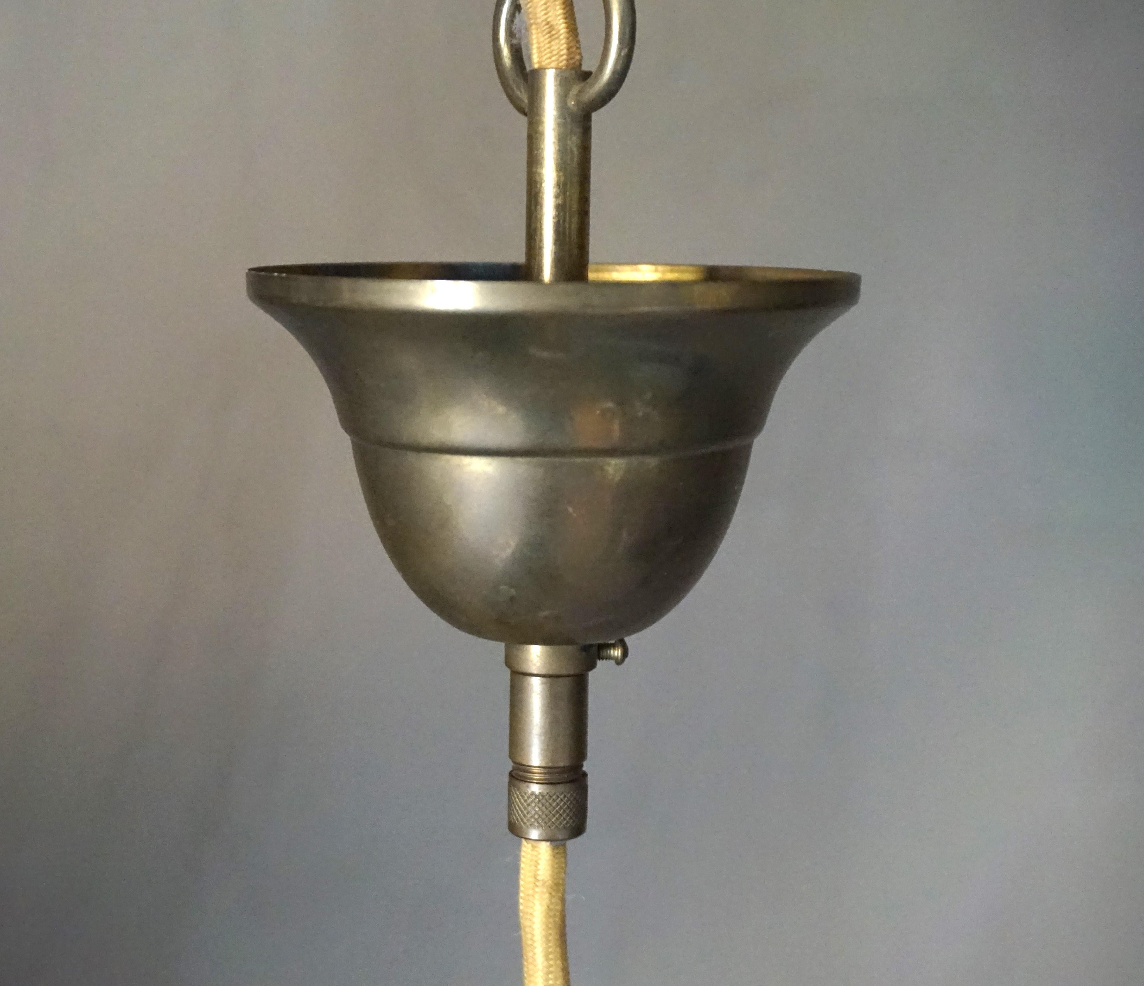 Lámpara de techo Art Déco de latón en venta 3