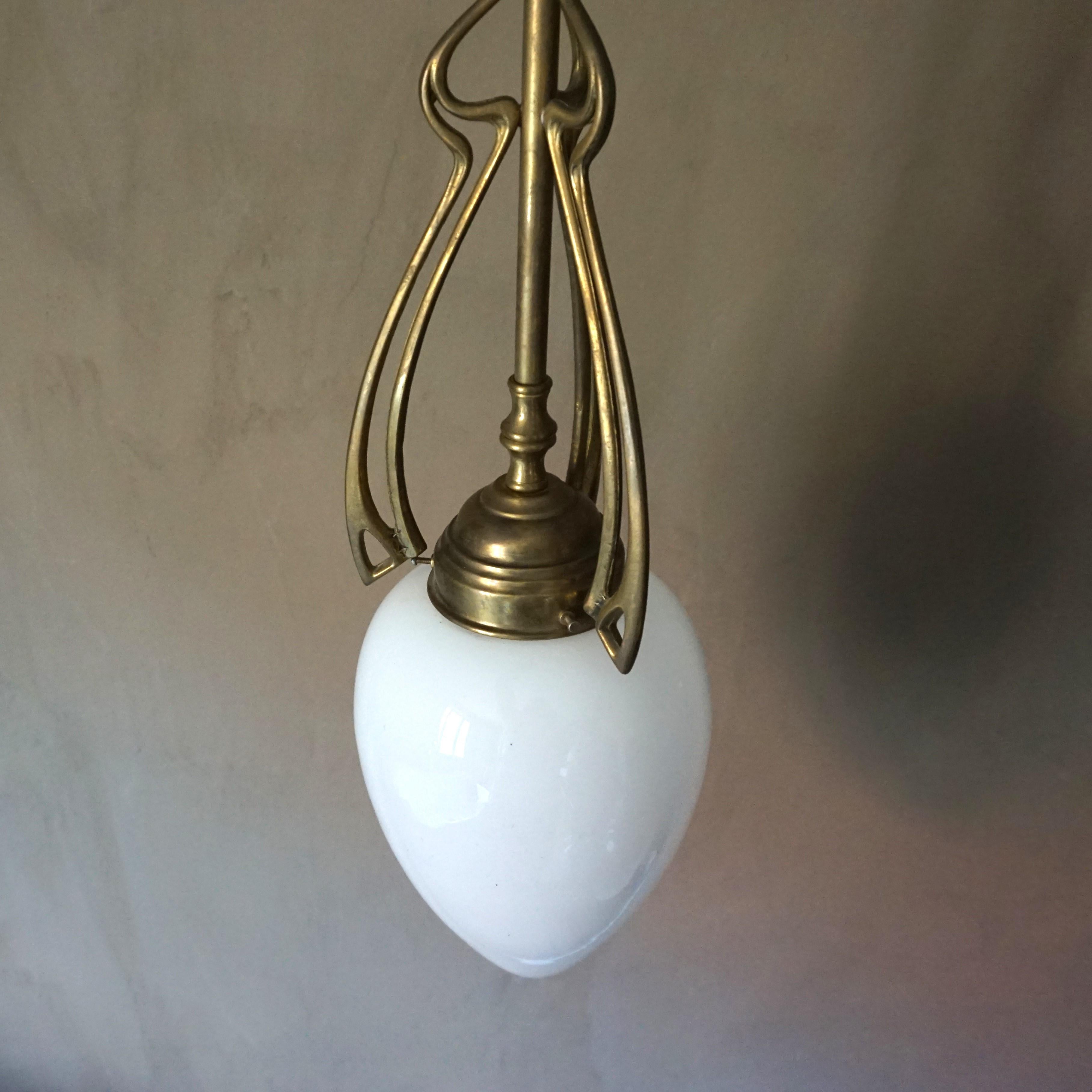 Lámpara de techo Art Déco de latón Alemán en venta