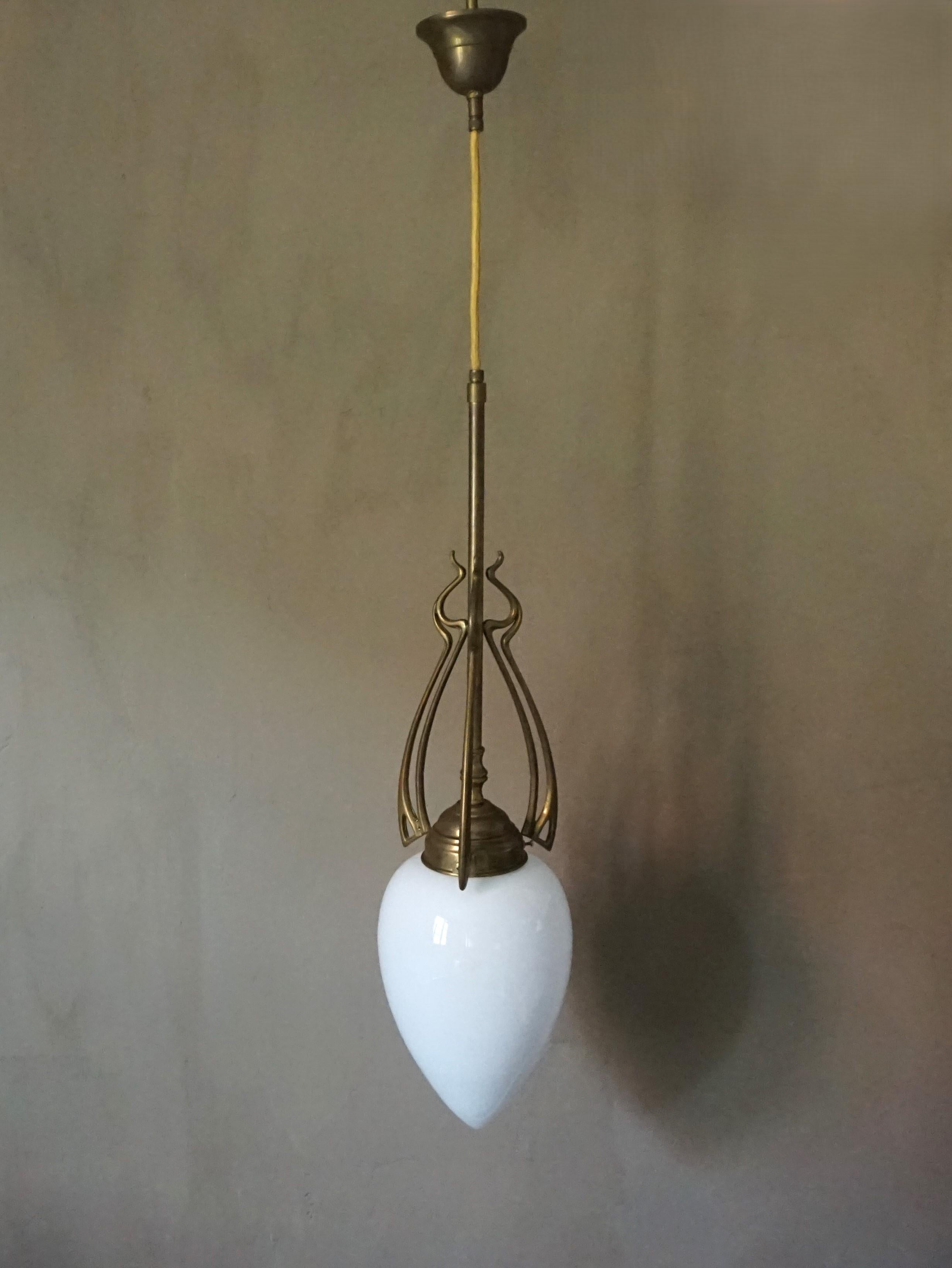 Lámpara de techo Art Déco de latón principios del siglo XX en venta