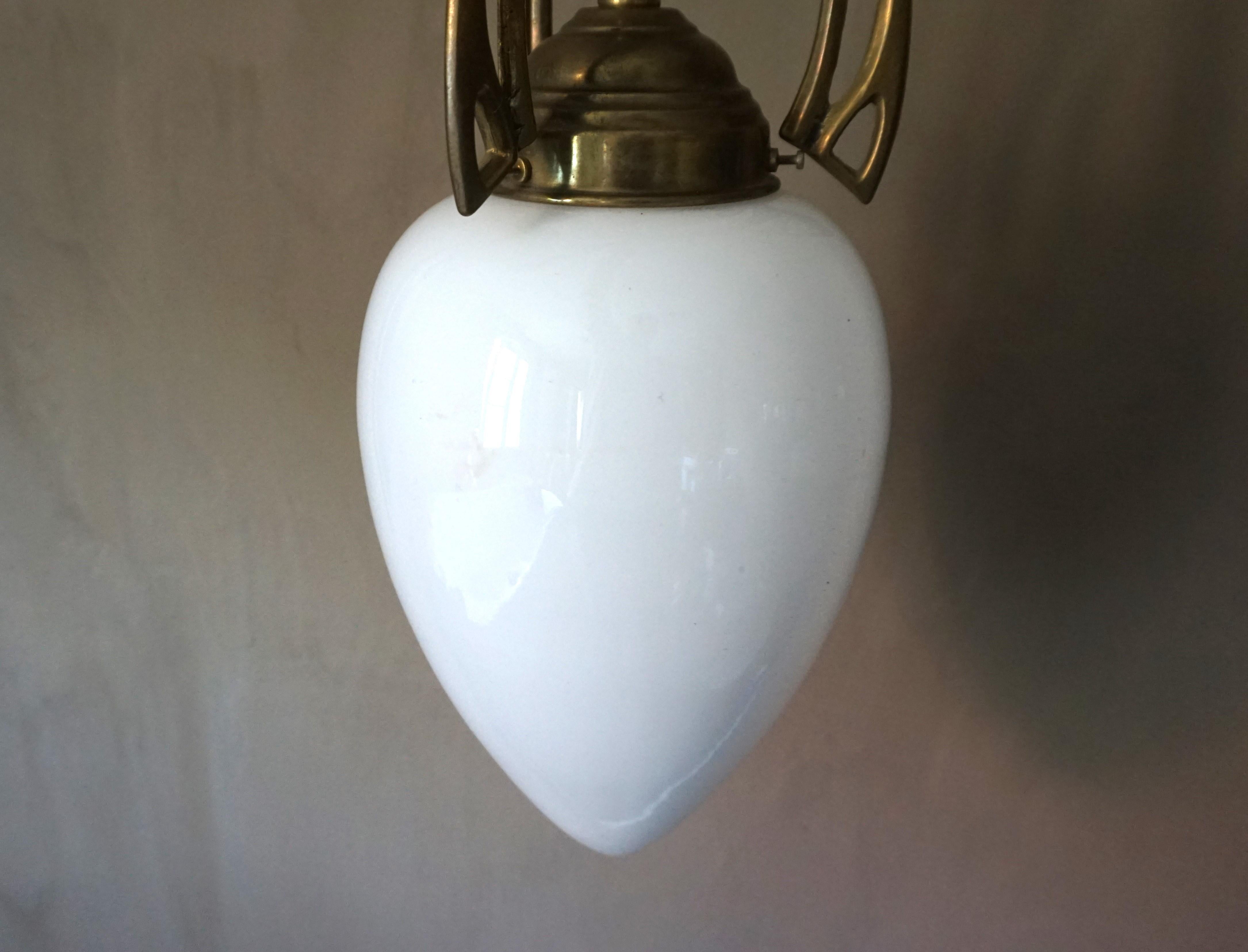 Lámpara de techo Art Déco de latón en venta 2