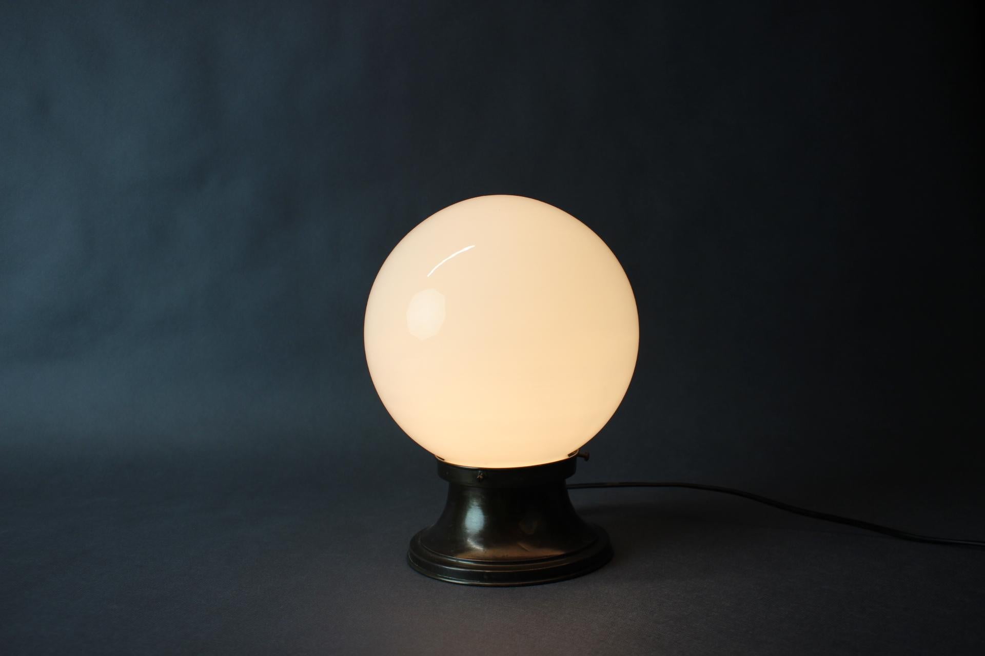Lampada da soffitto in ottone Art Déco, anni '20 in vendita 2