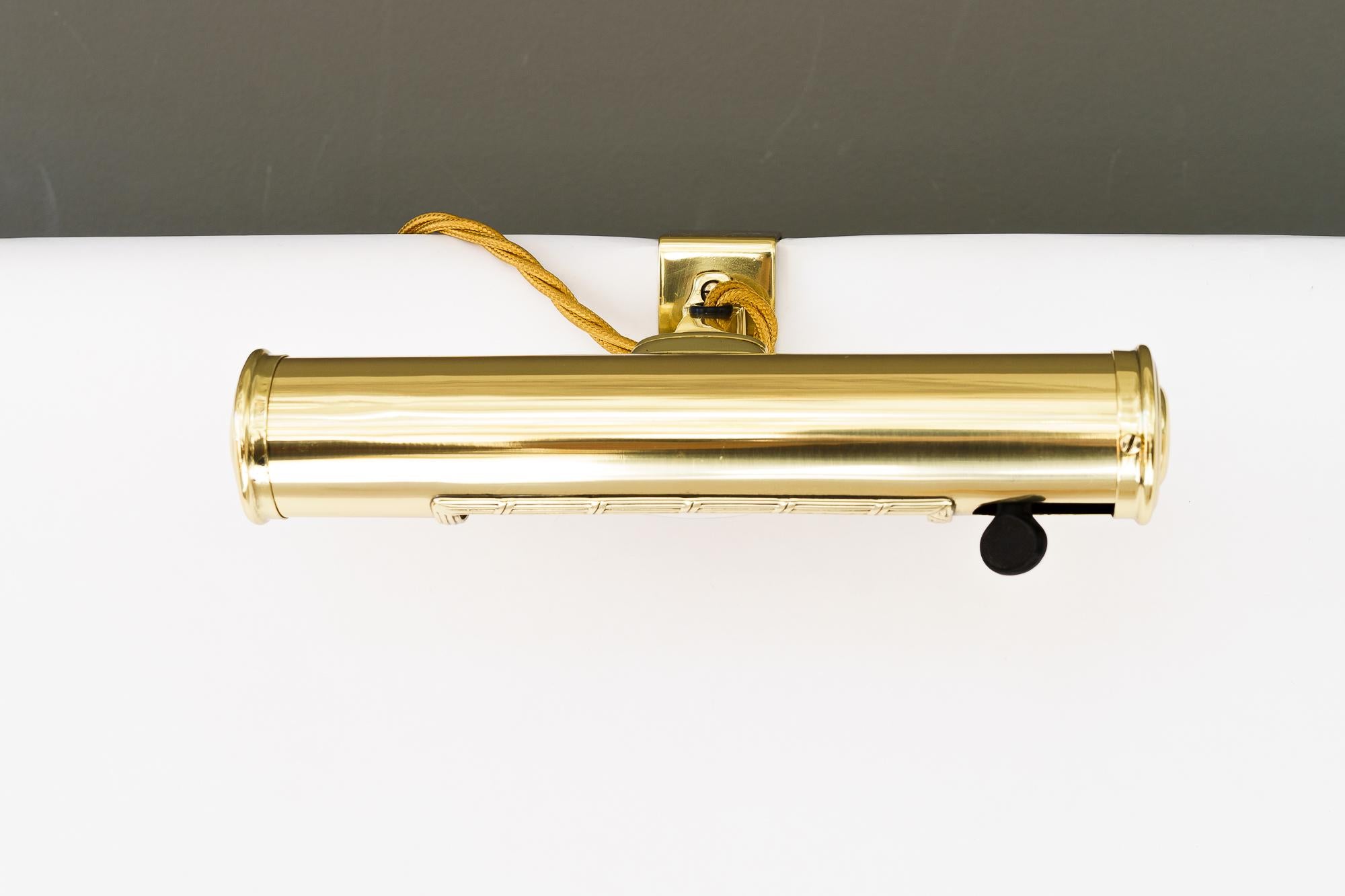 Art Deco Messinglampe Wien um 1920er Jahre im Angebot 1
