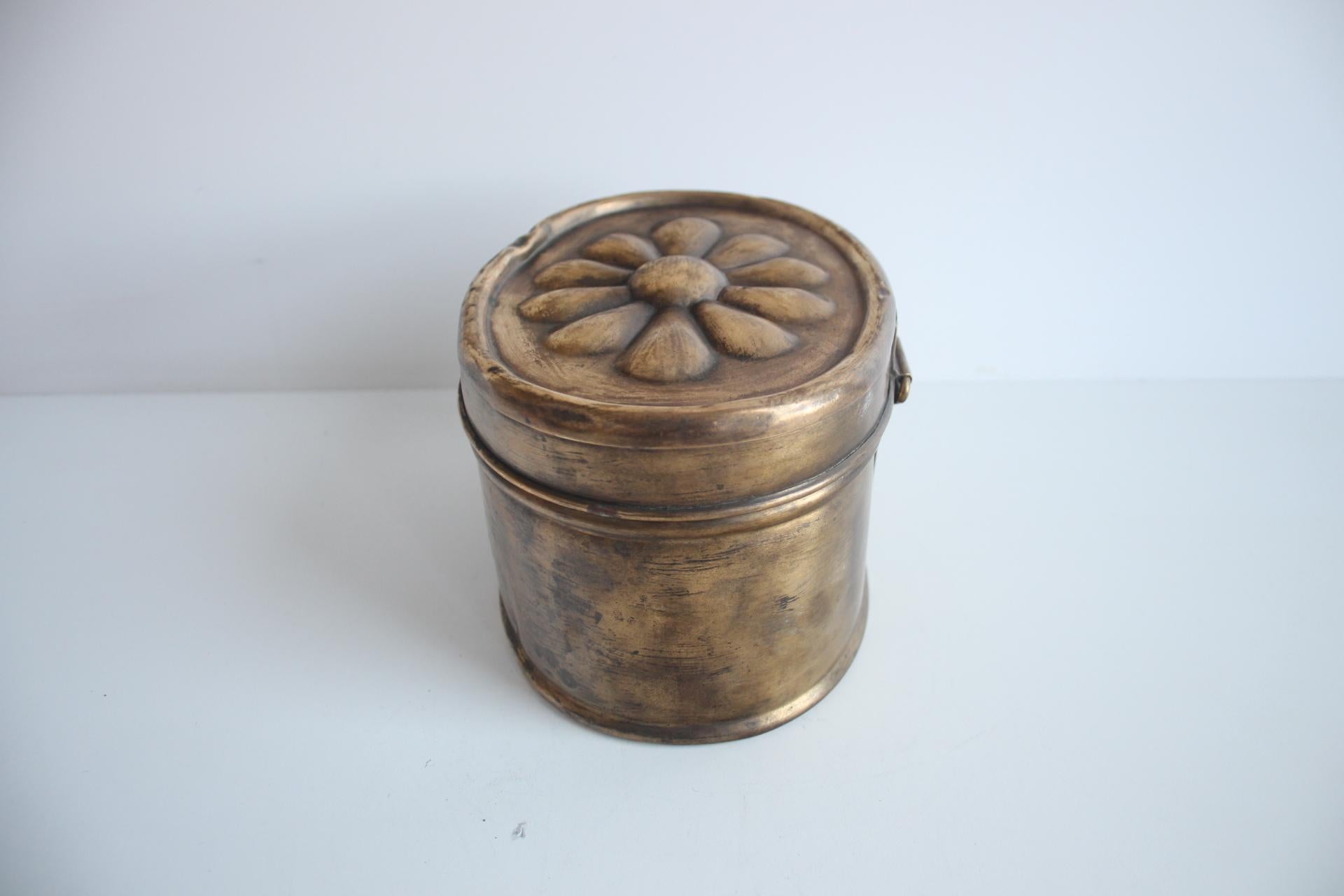 Scatola da caffè in ottone Art déco, anni '20 circa. in vendita 4