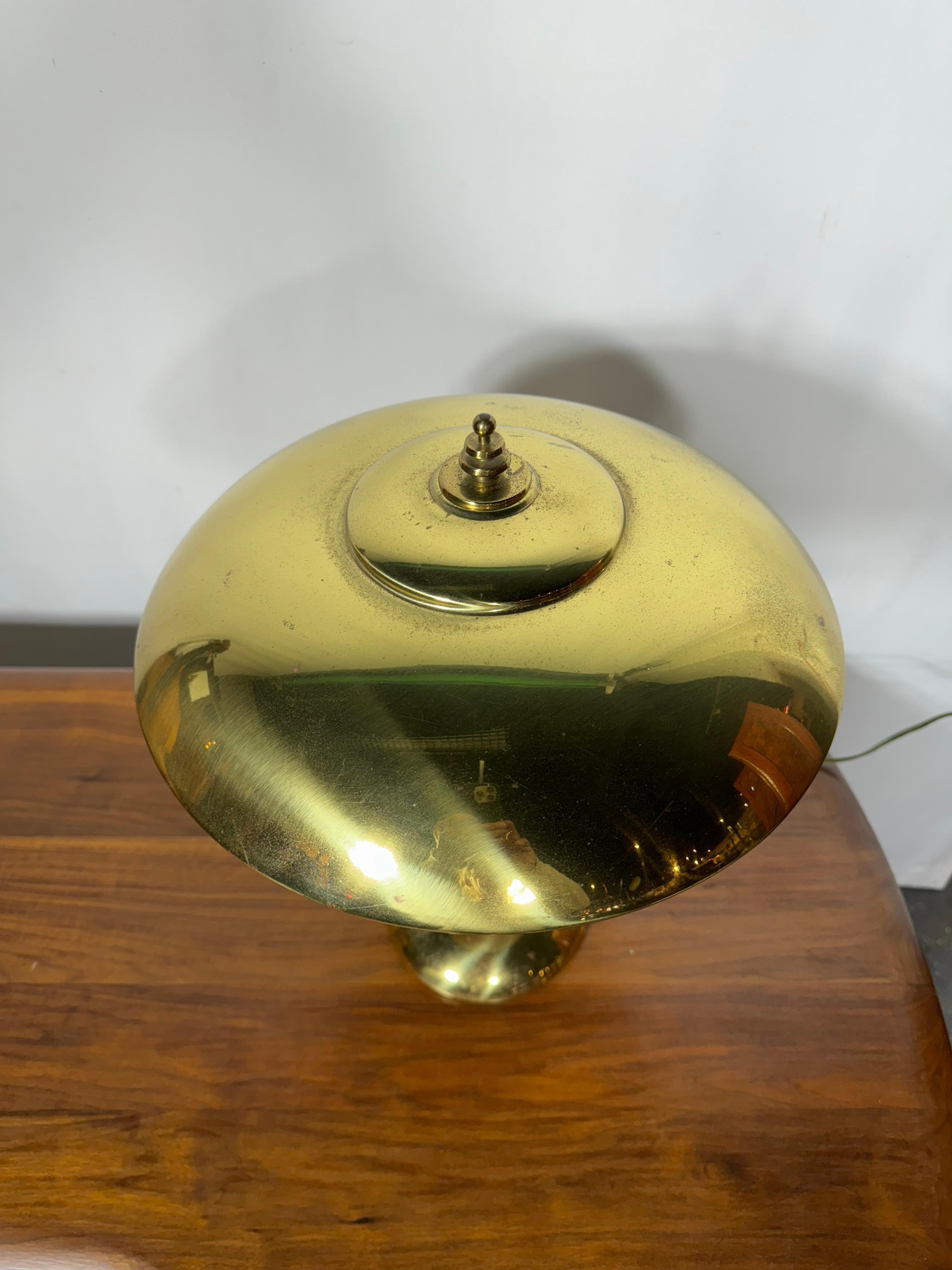 Art Decó Latón y cobre  Lámpara de mesa 