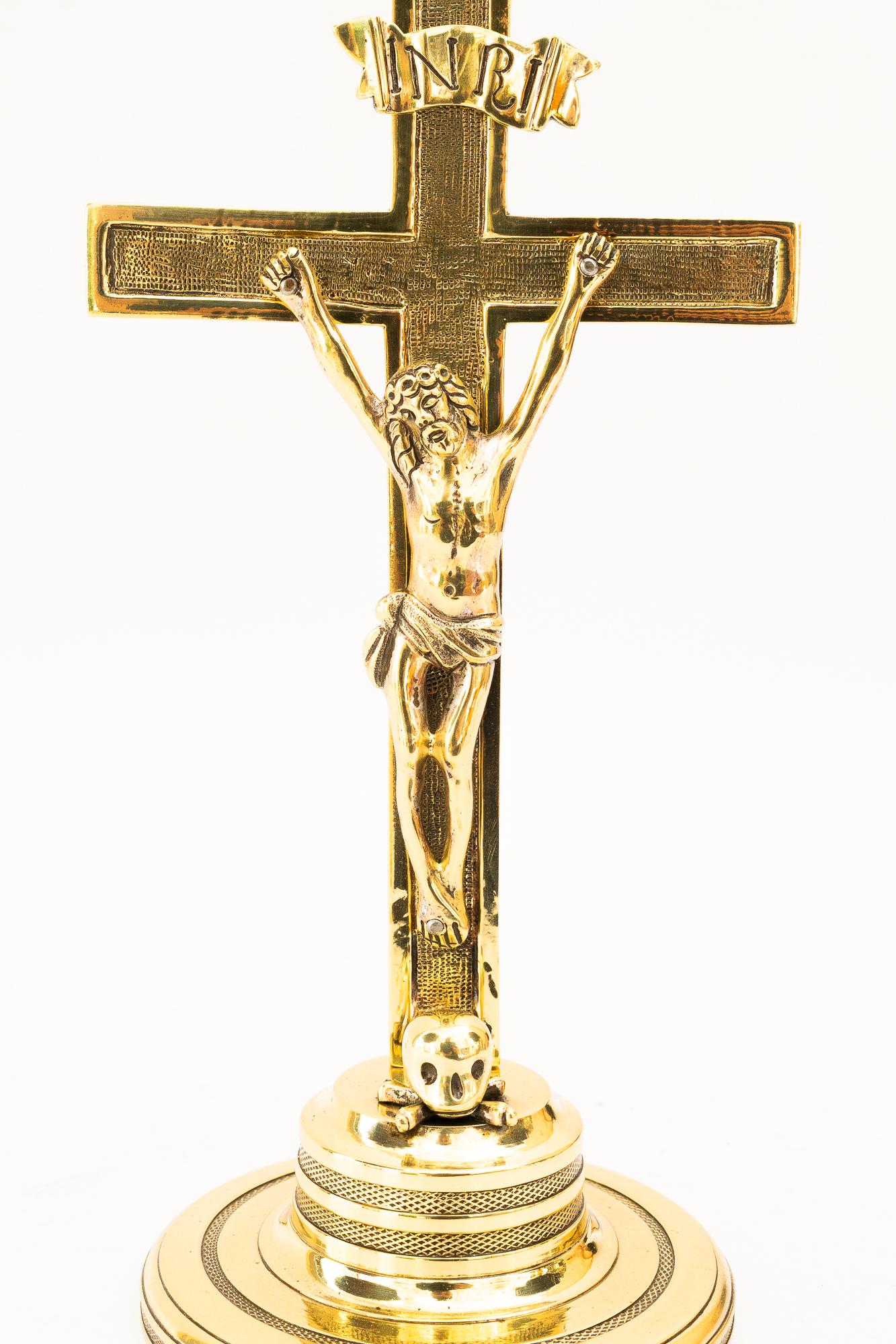 Art Deco brass cross around 1920s In Good Condition For Sale In Wien, AT