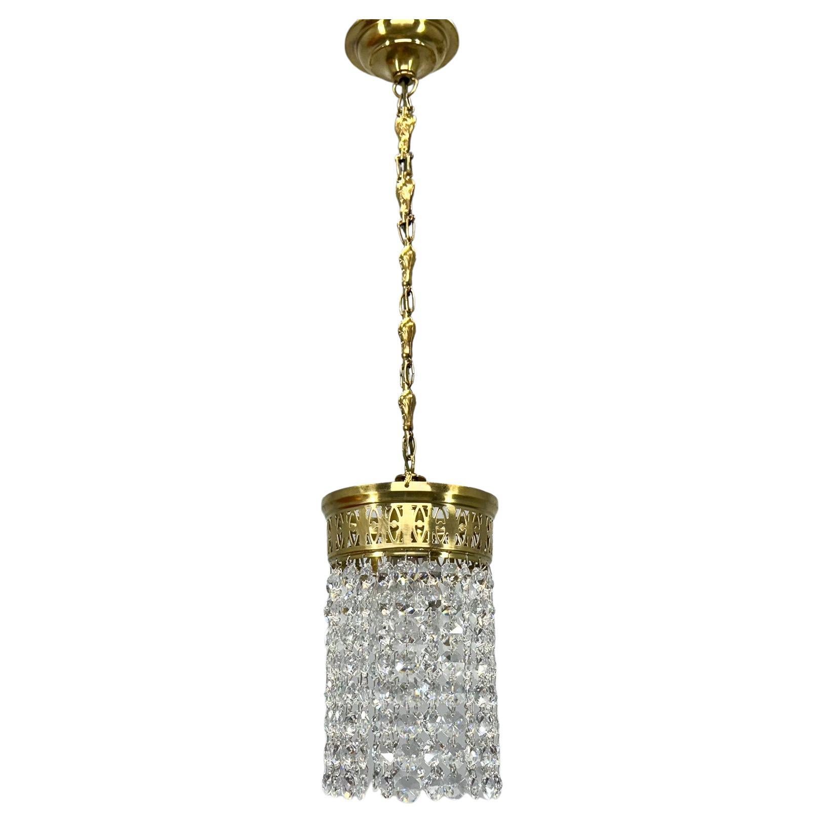 Lampada a sospensione Art Deco in ottone e perline di cristallo, restaurata in vendita