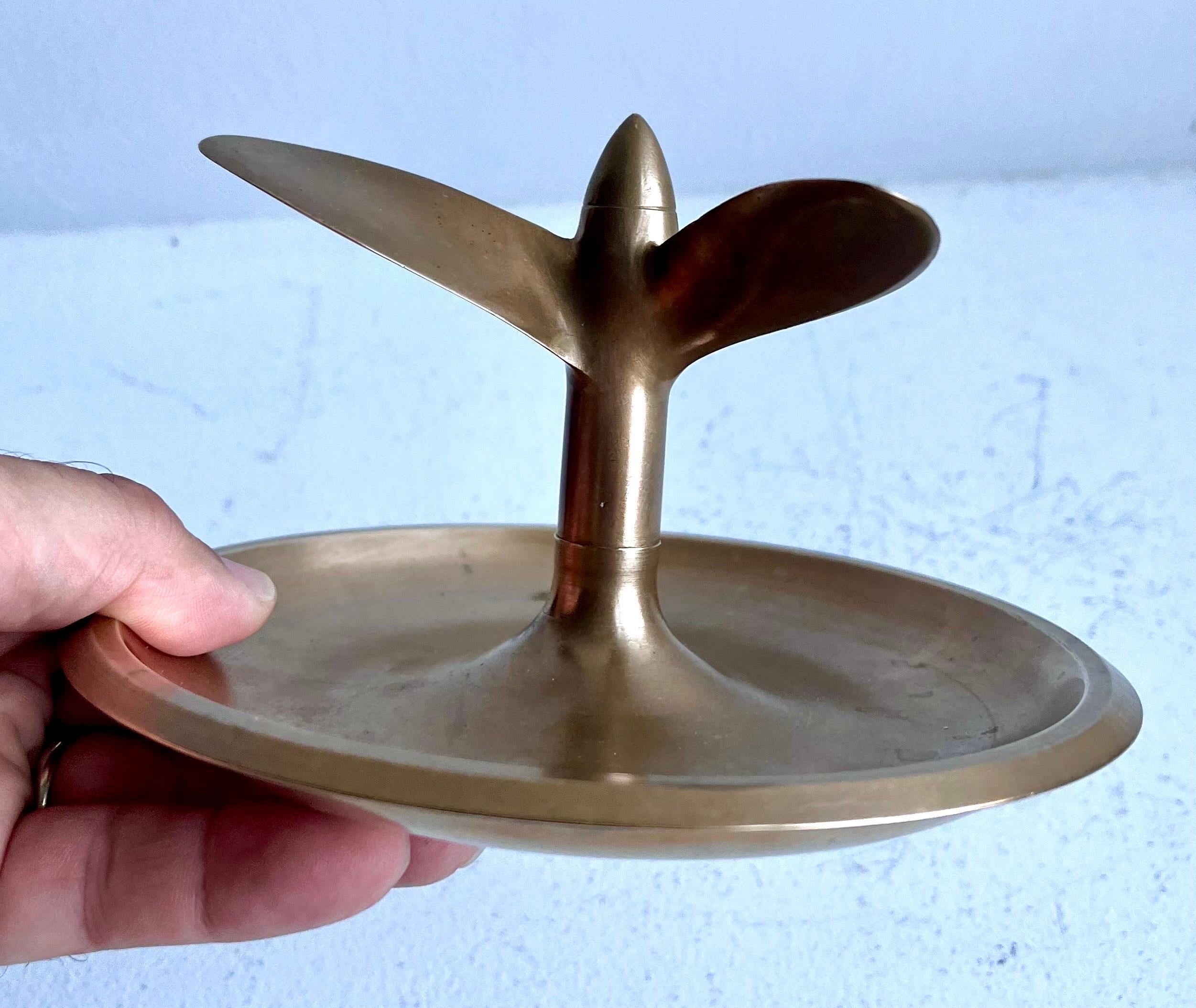 Art Deco Brass Decorative Catchall with Propeller, c. 1930 For Sale 3