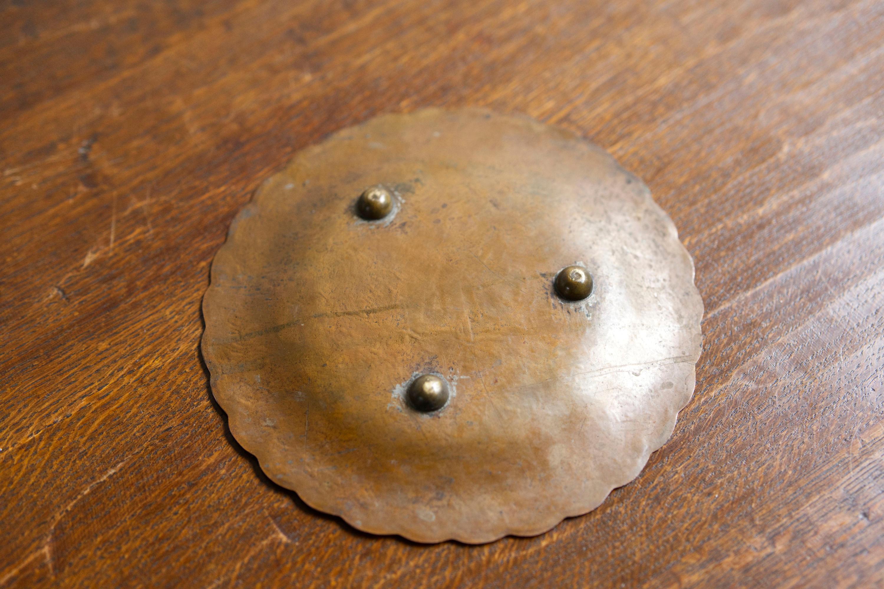 Art Deco brass dish with deer motif, France, 1930's For Sale 3
