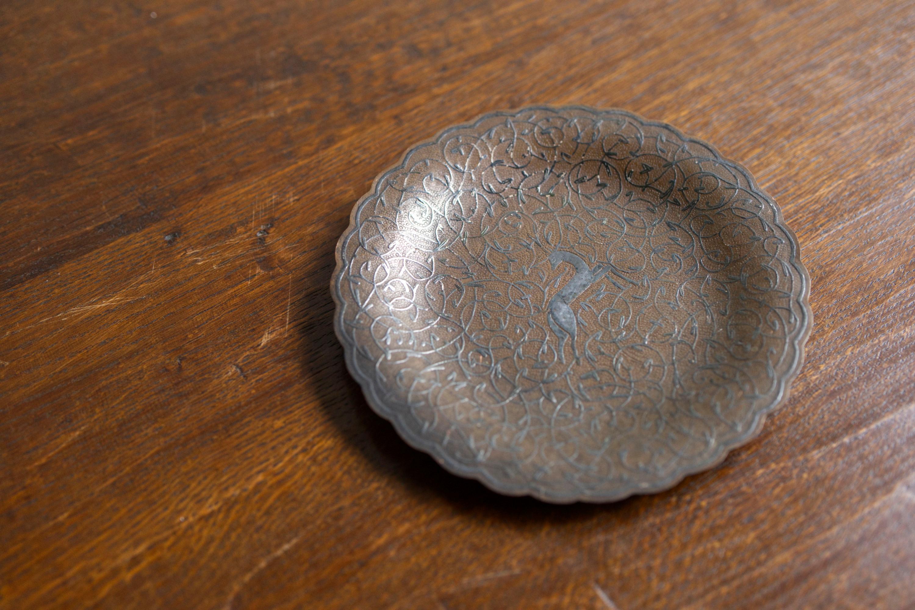 Art Deco brass dish with deer motif, France, 1930's For Sale 2