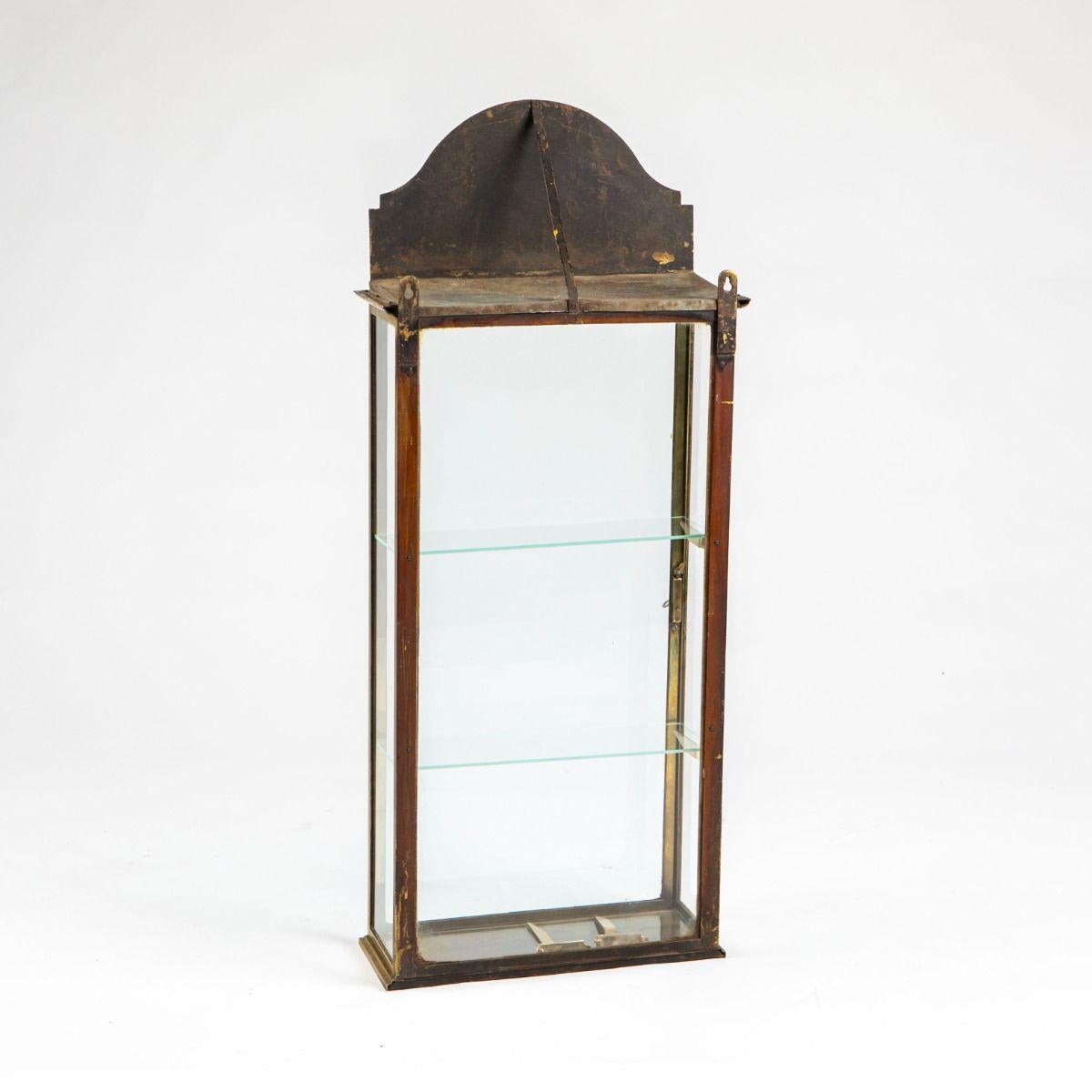 Vitrine Art Déco en laiton, France en vente 6