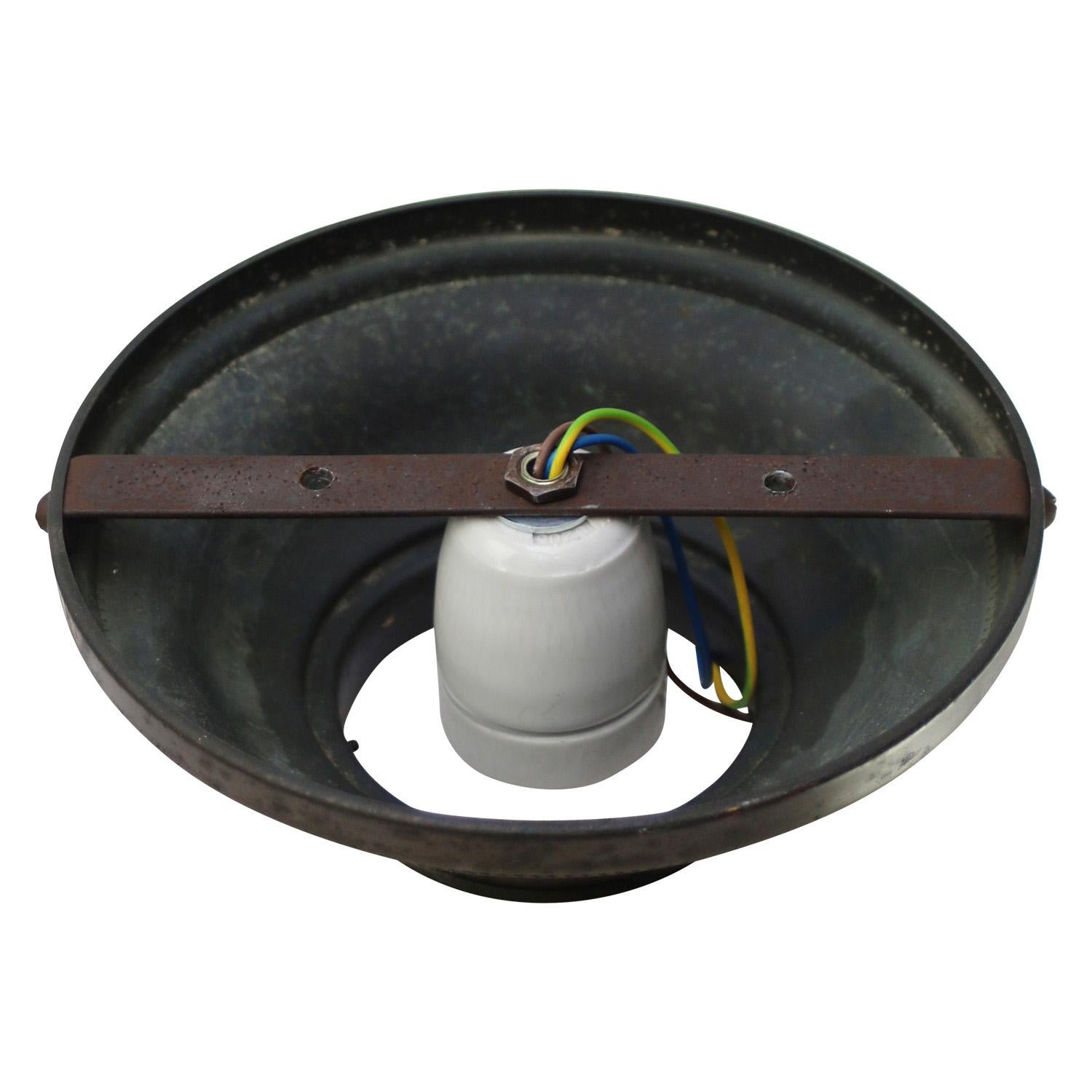 Art Deco Brass Frosted Reeded Glass Ceiling Lamp Flush Mount In Good Condition For Sale In Amsterdam, NL