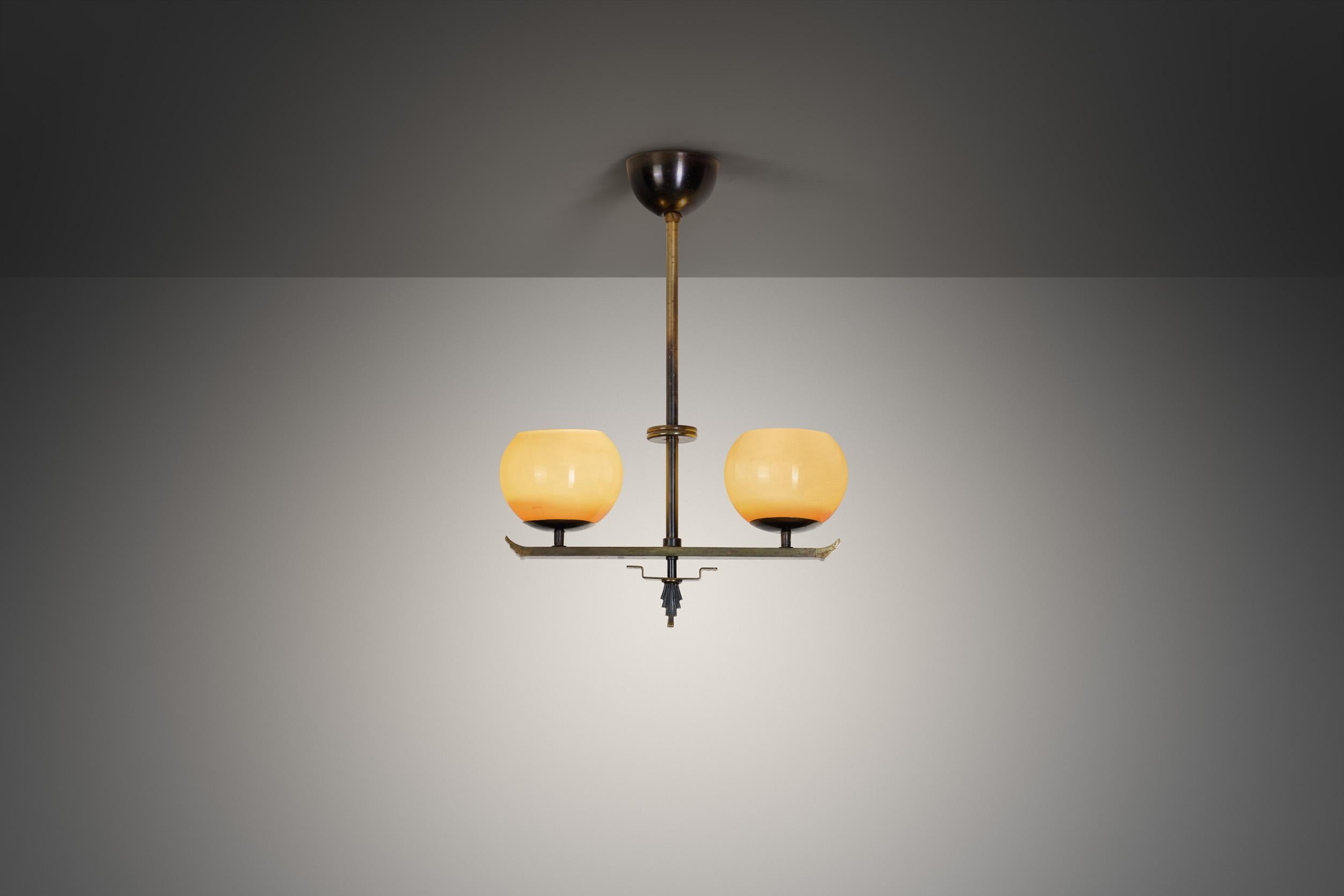 Lámpara colgante Art Déco de latón, Europa Primera mitad del siglo XX Europeo en venta