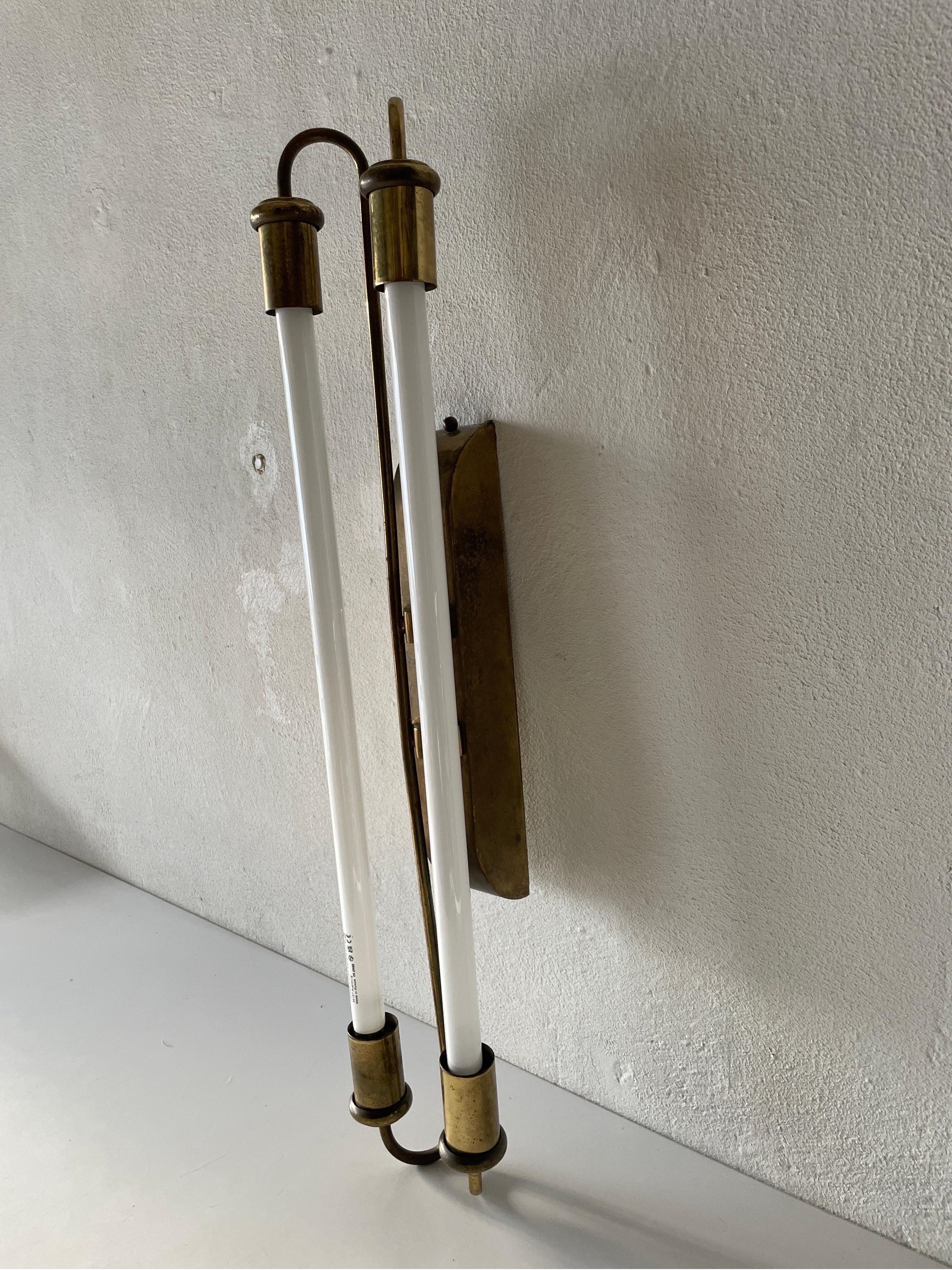 Mid-20th Century Art Deco Brass Industrial Cinema Sconce with Fluorescent Tubes, 1930s, Germany For Sale