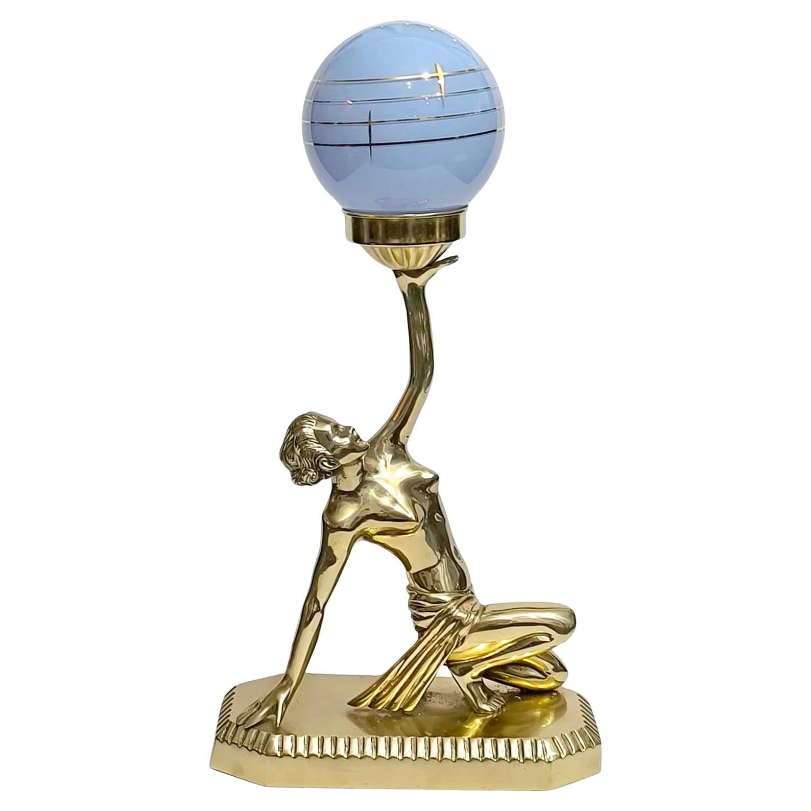 Lampada con figura di donna in ottone Art Deco, nello stile di Lorenzl, circa 1940