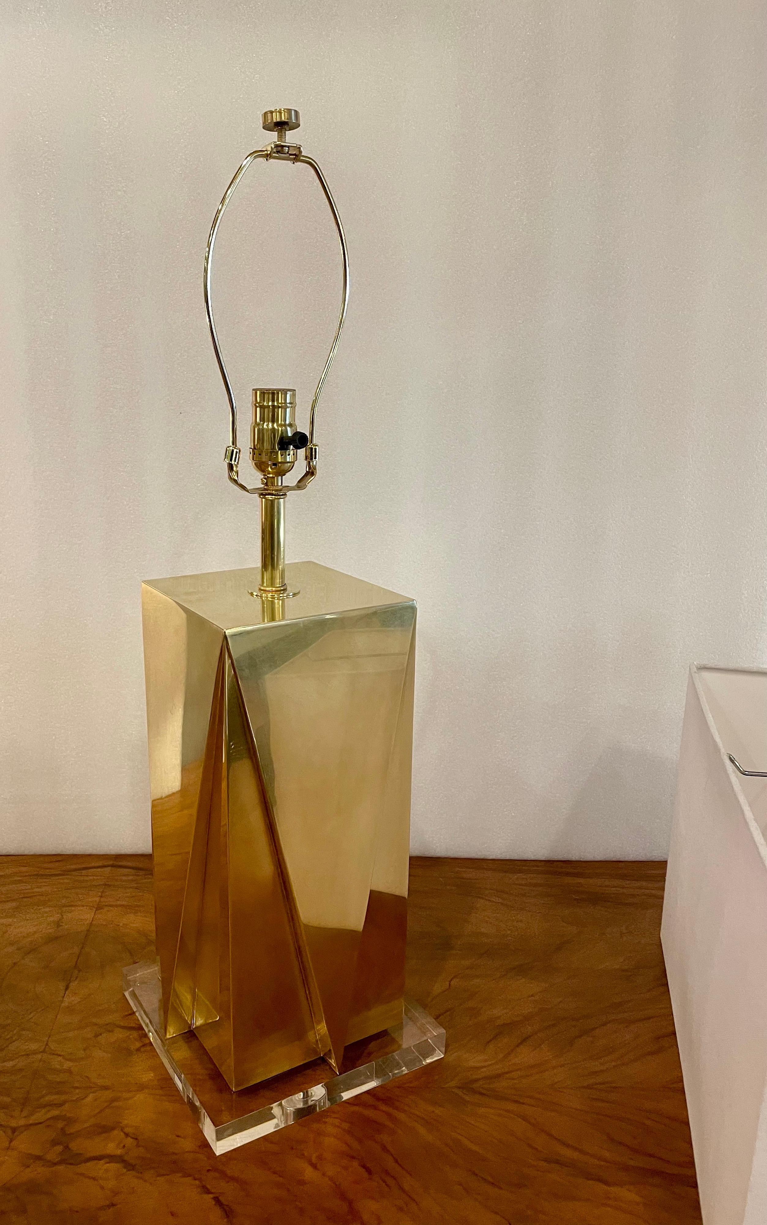 Hong Kong Art Deco Brass & Lucite Geometric Skyscraper Rare Table Lamp