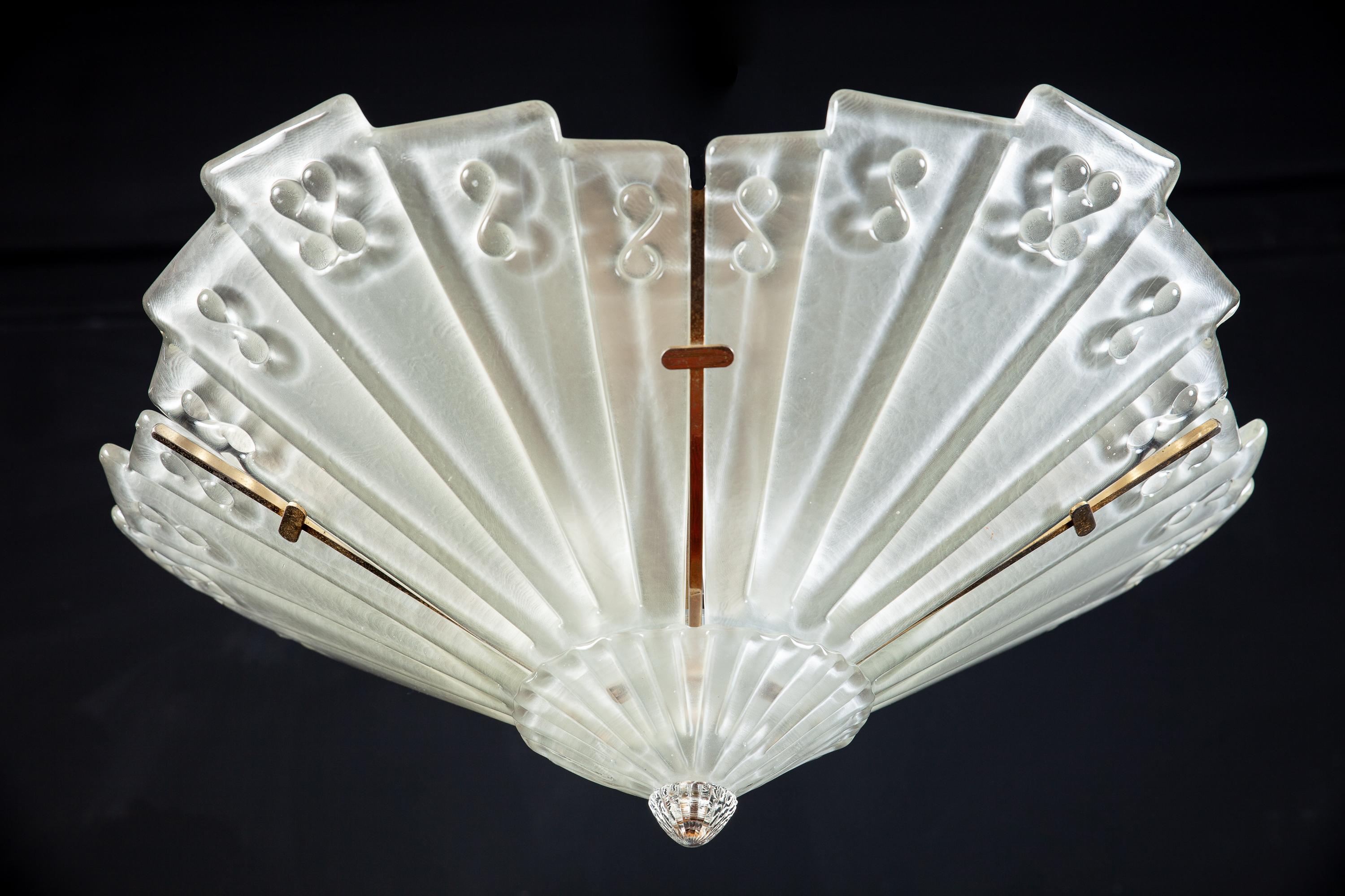 Art Deco Brass Mounted Charming Fan Shape  Chandelier or Flush Mount  In Good Condition For Sale In Rome, IT