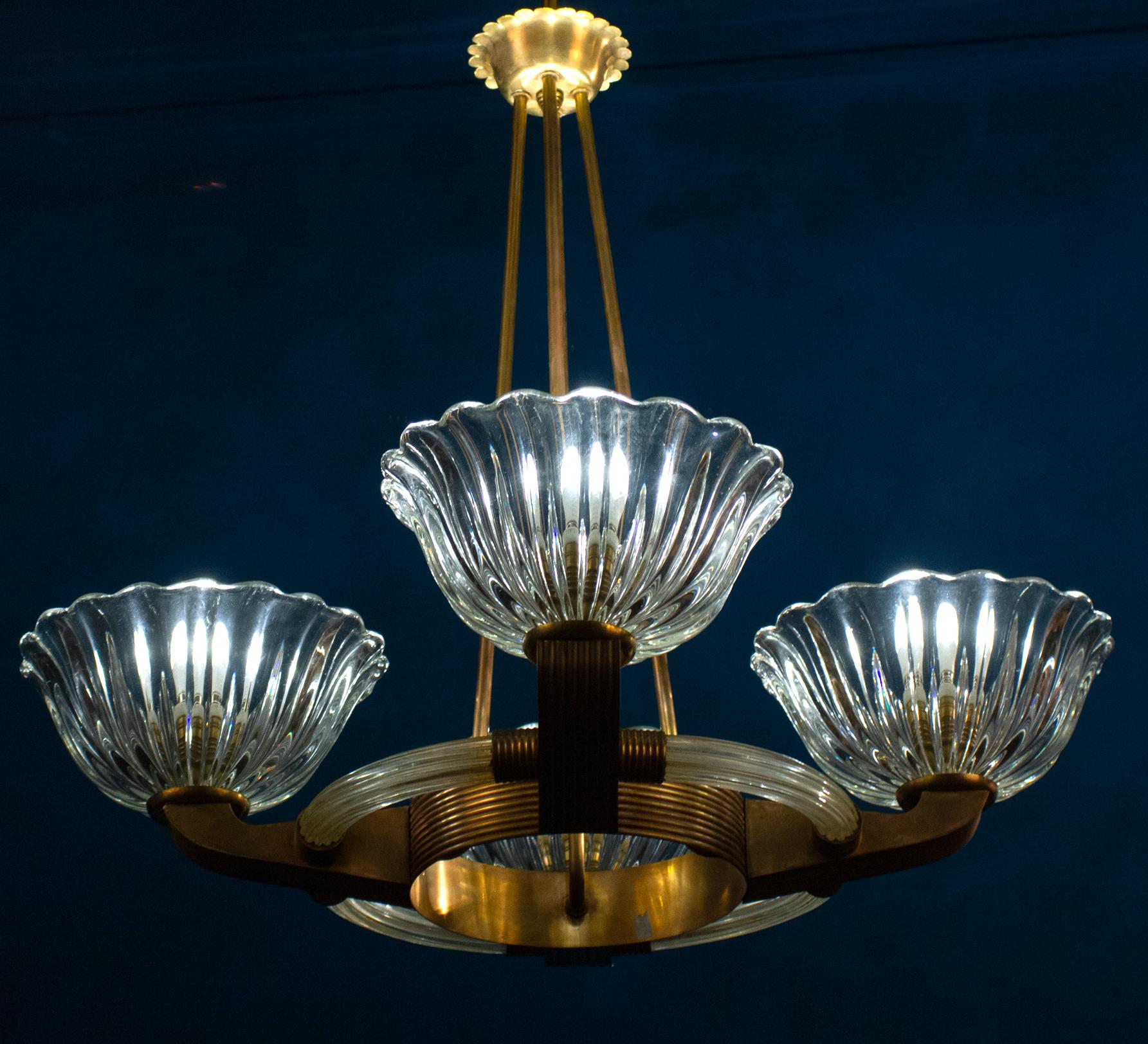 20th Century Art Deco Brass Mounted Murano Glass Chandelier by Barovier, 1940 For Sale