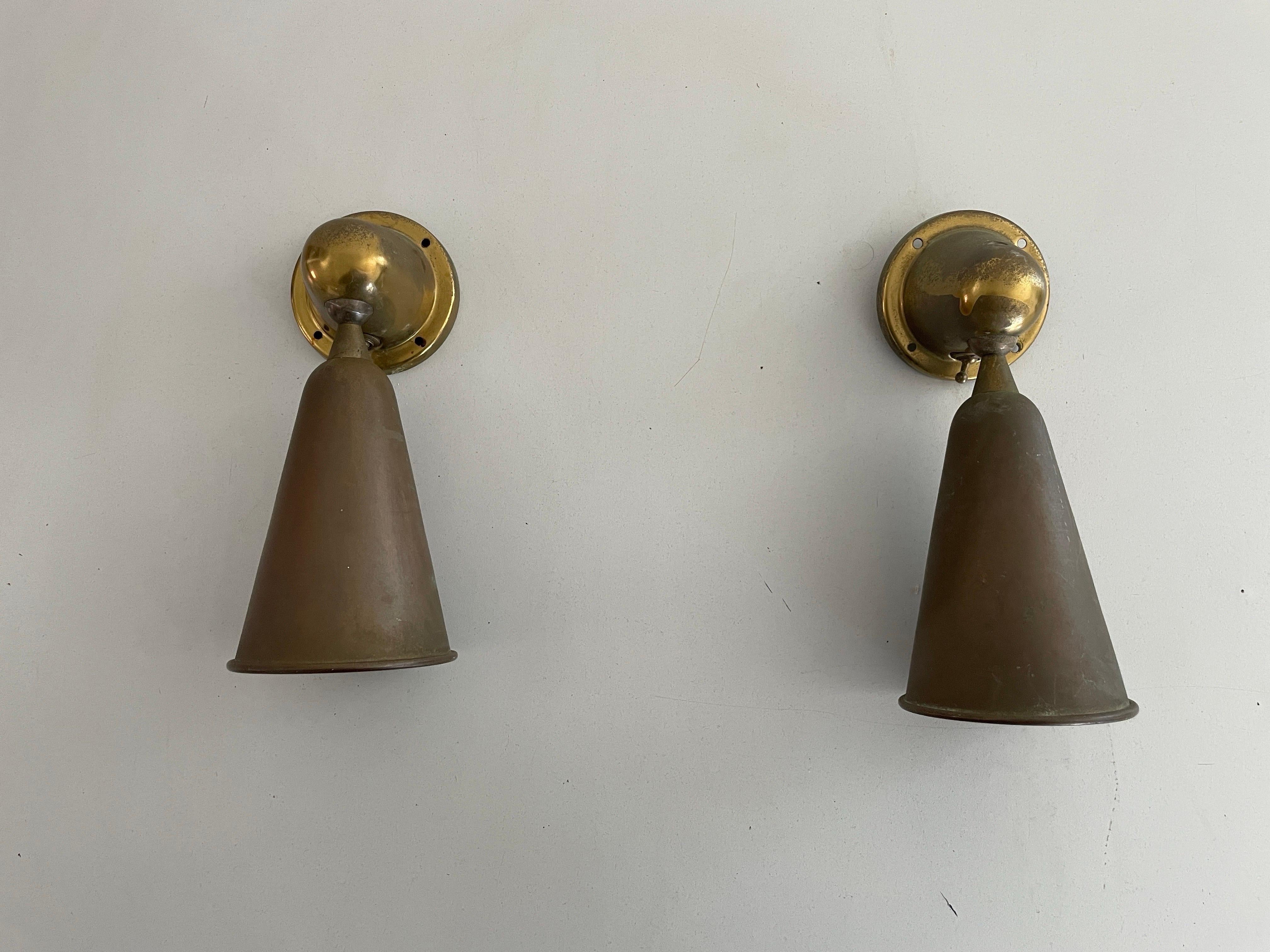 Art Deco Brass Pair of Wall Lamps, 1940s, Italy (Mitte des 20. Jahrhunderts) im Angebot