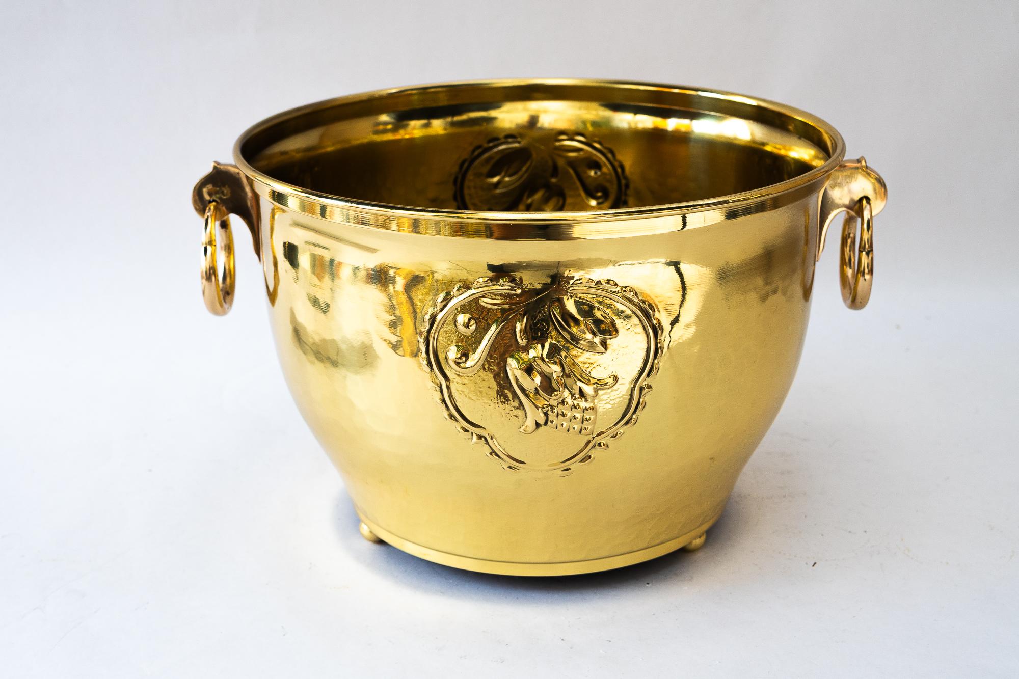 Art Deco brass palm pot around 1920s
Brass polished and stove enameled