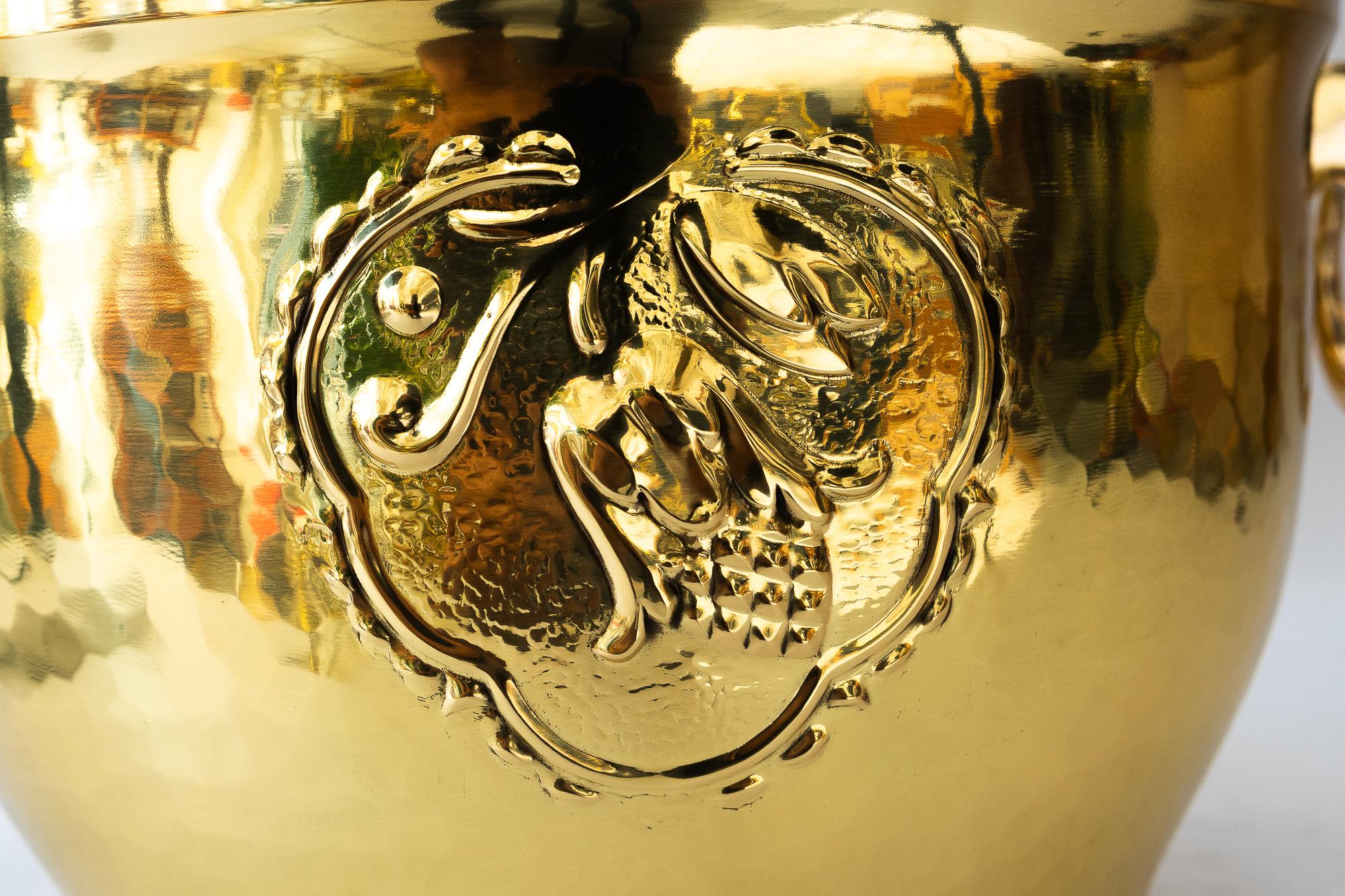 Art Deco brass palm pot around 1920s In Good Condition For Sale In Wien, AT