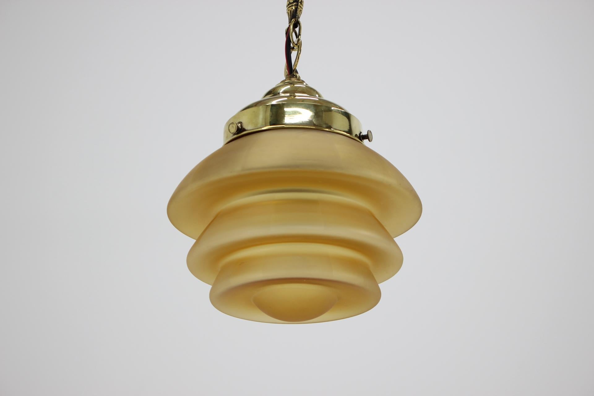 Ottone Ciondolo o brevetto in ottone Art Déco, anni '30 in vendita