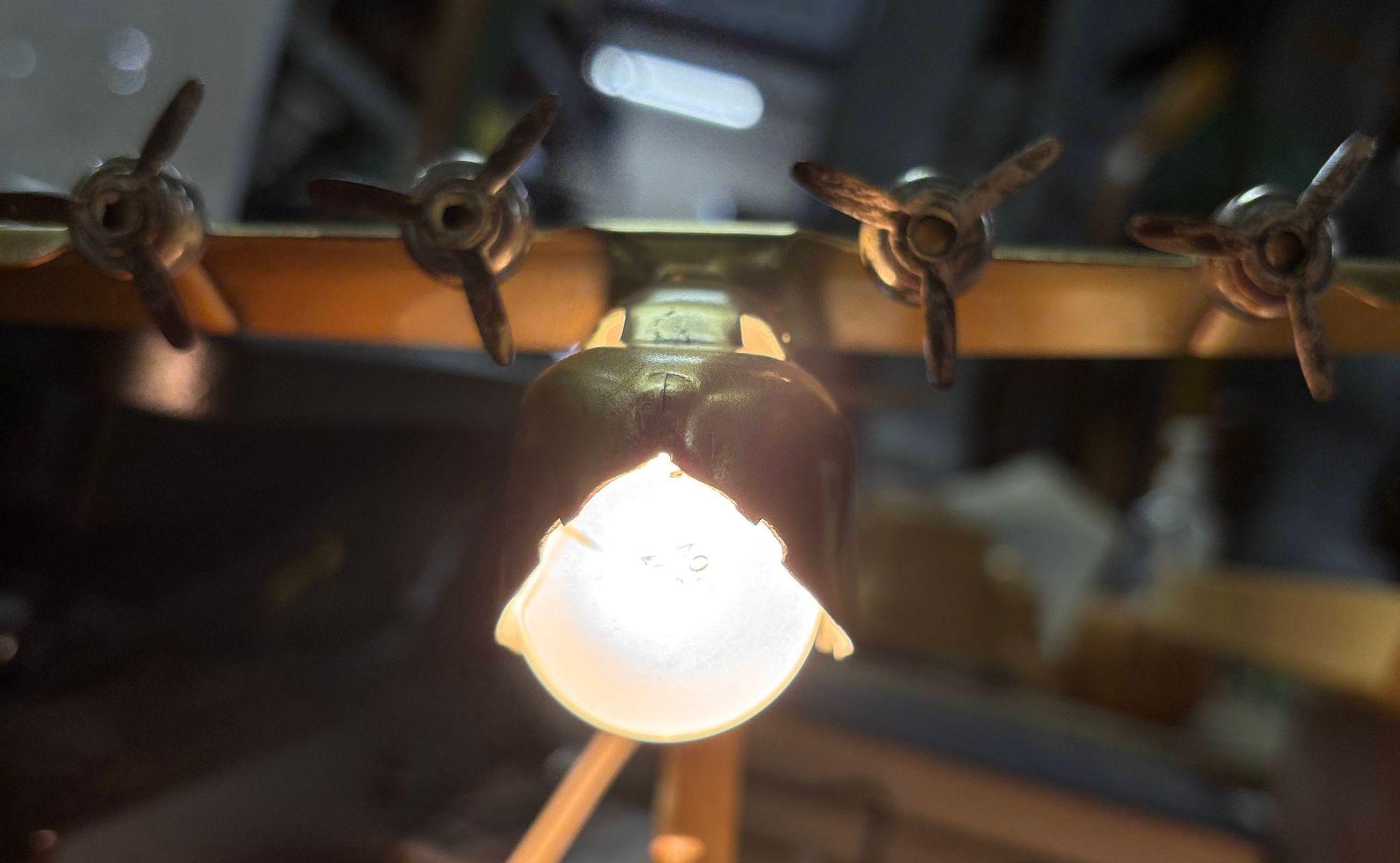 Art Deco Brass Plane Table Lamp For Sale 4