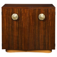 Art Decó Tiradores de Latón y Base de Cuero Armario de Madera de Paldao de Gilbert Rhode