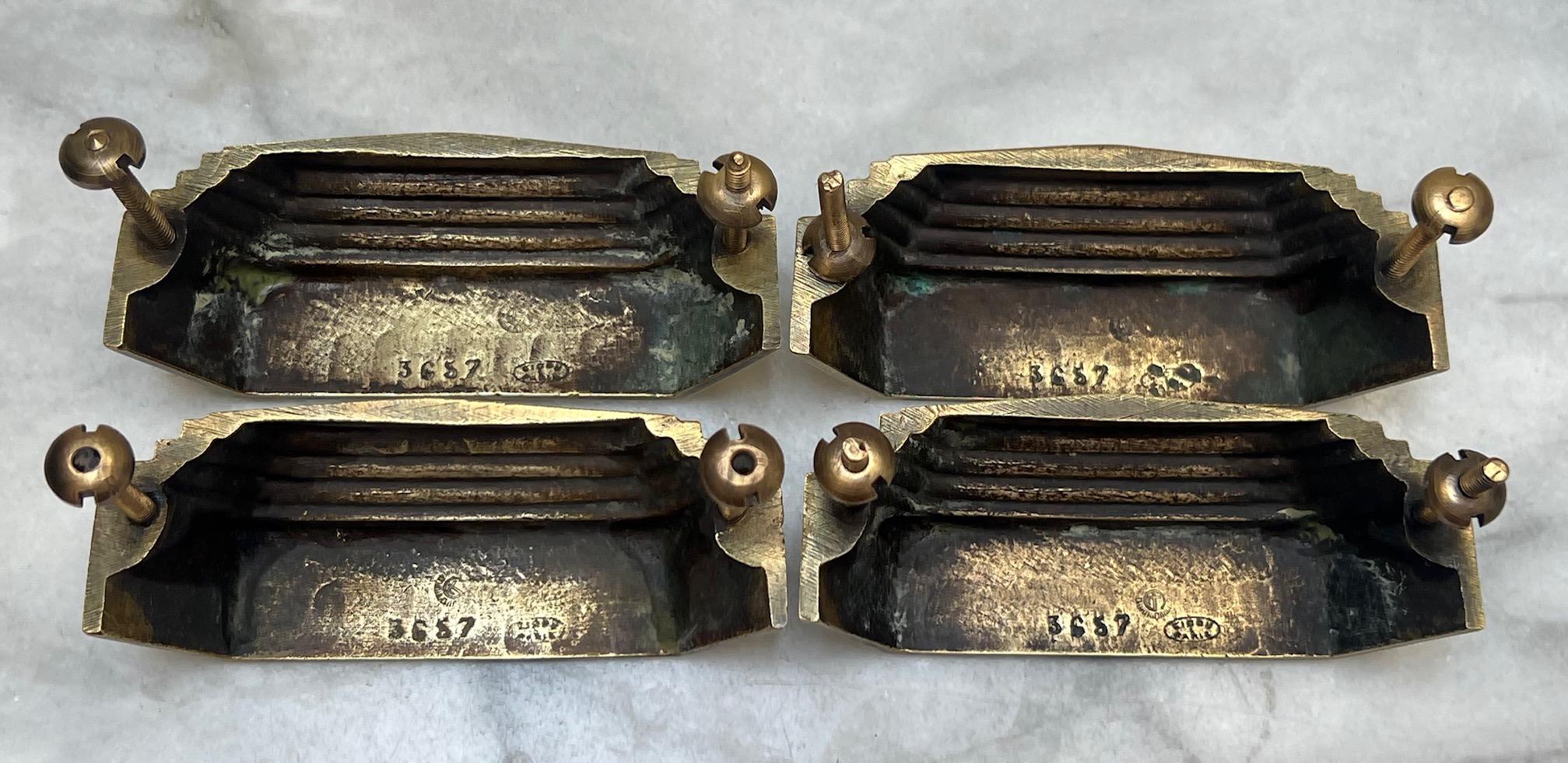 Tiraggi in ottone Art Deco, con il timbro di Parigi, anni '30 circa - Set di 4 pezzi in vendita 2