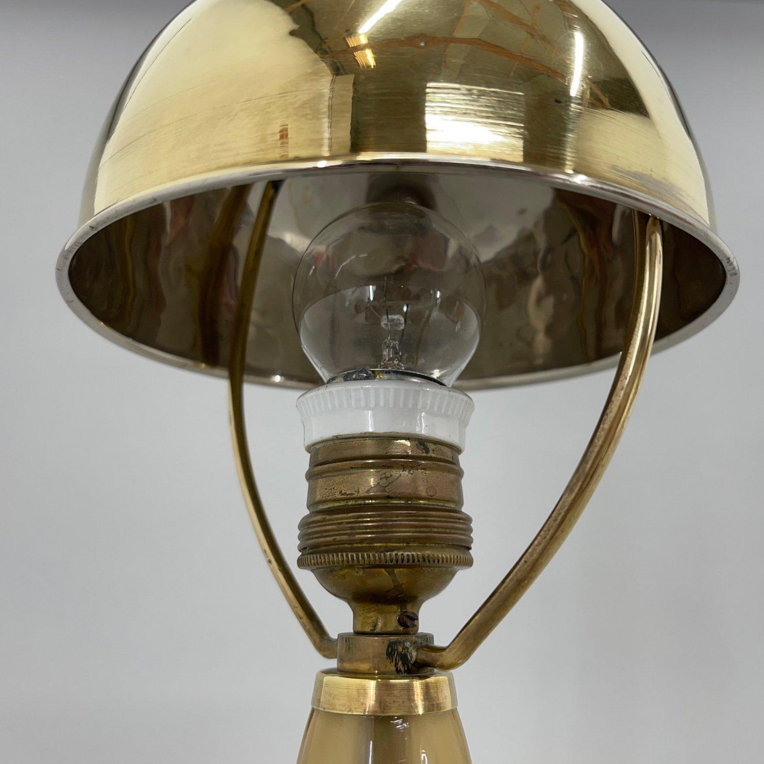 Lampe de bureau Art Déco en laiton, années 1930  Bon état - En vente à Praha, CZ