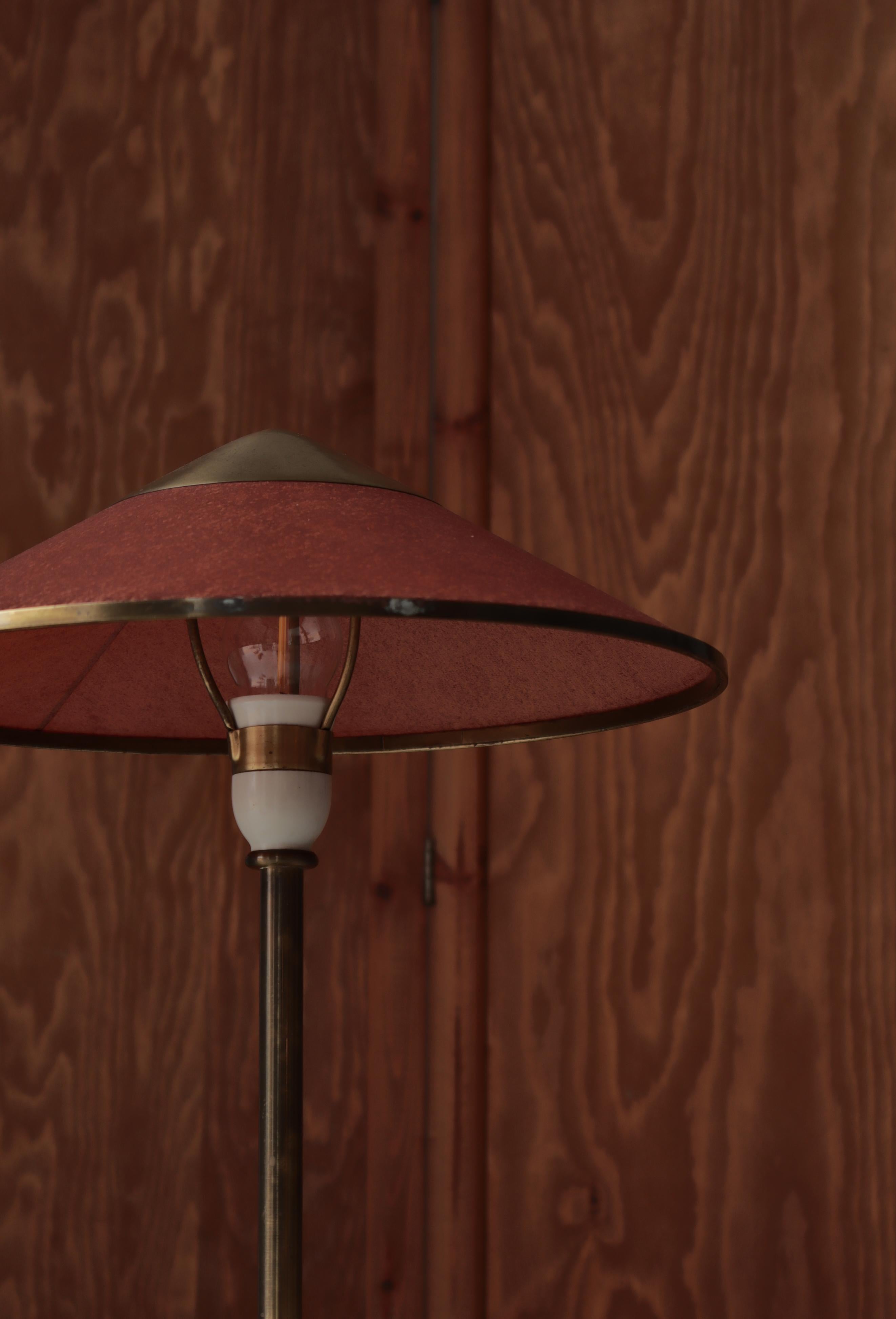 Art Deco Brass Table Lamp by Niels Thykier for Fog & Mørup, 1930s For Sale 5
