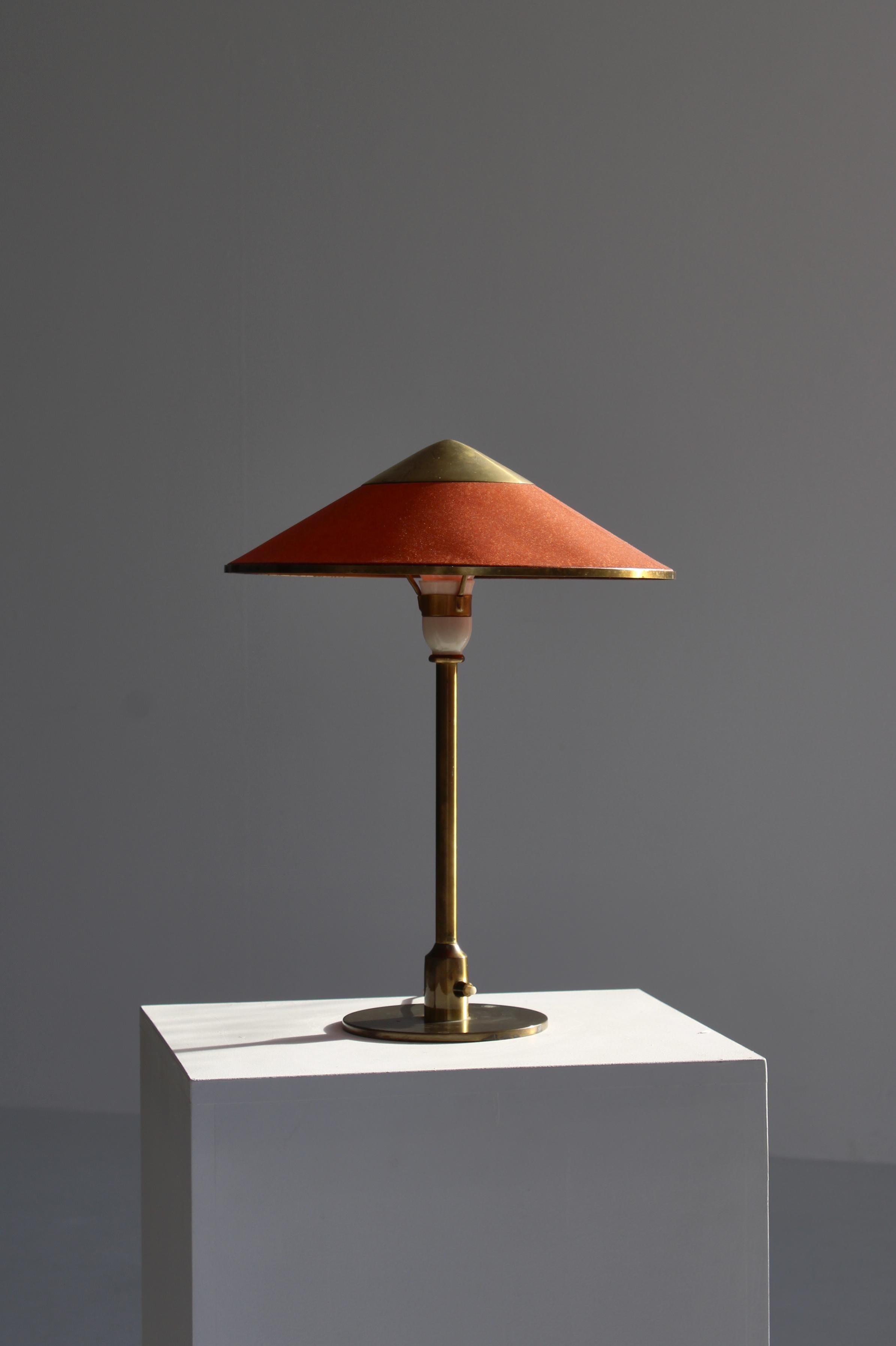Art Deco Brass Table Lamp by Niels Thykier for Fog & Mørup, 1930s For Sale 4