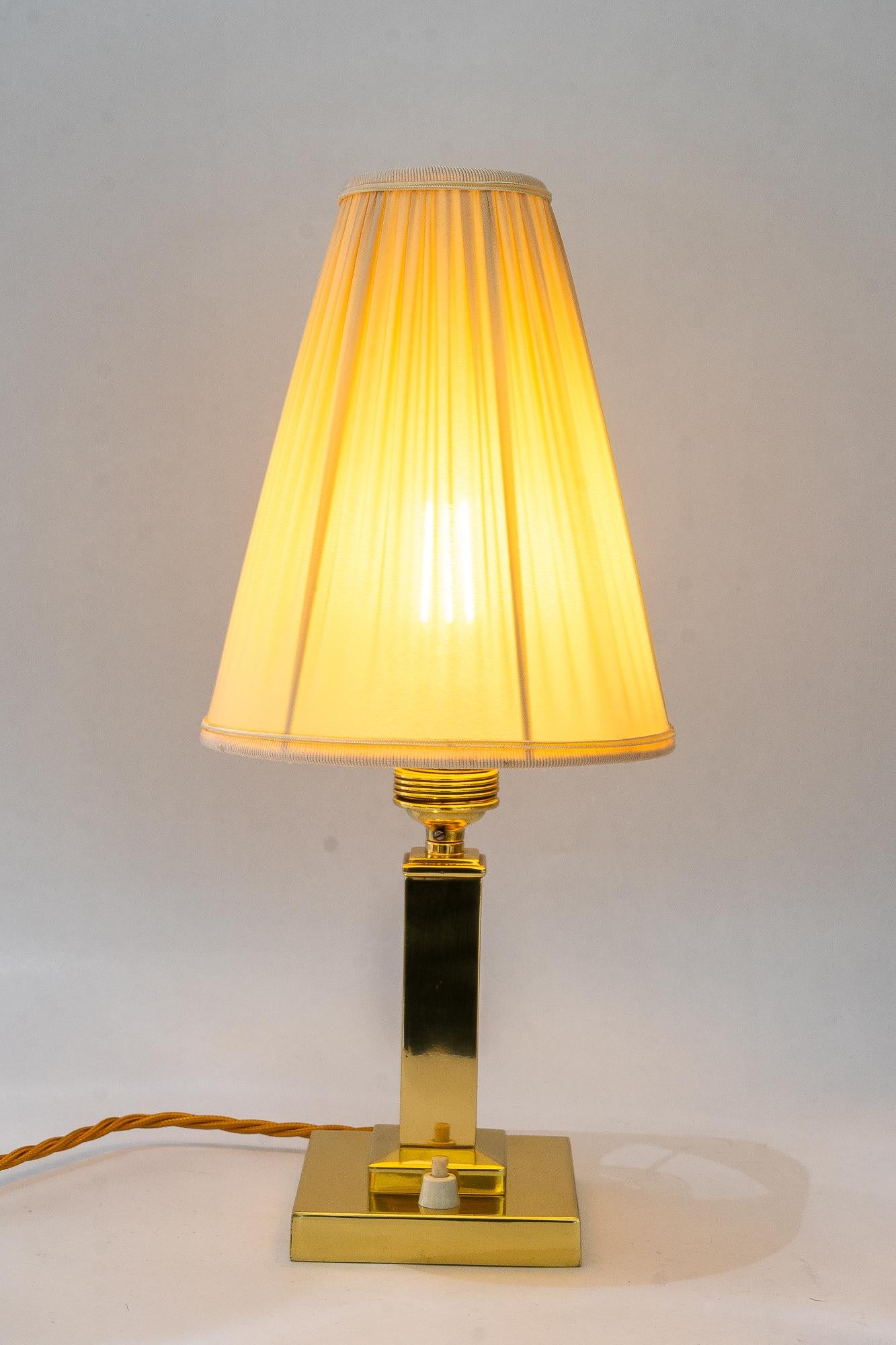 Art Deco Messing Tischlampe mit Stoffschirm Wien um 1920er Jahre im Angebot 4