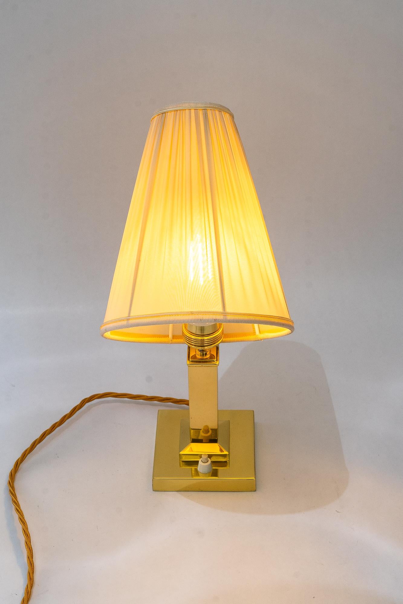 Art Deco Messing Tischlampe mit Stoffschirm Wien um 1920er Jahre im Angebot 7