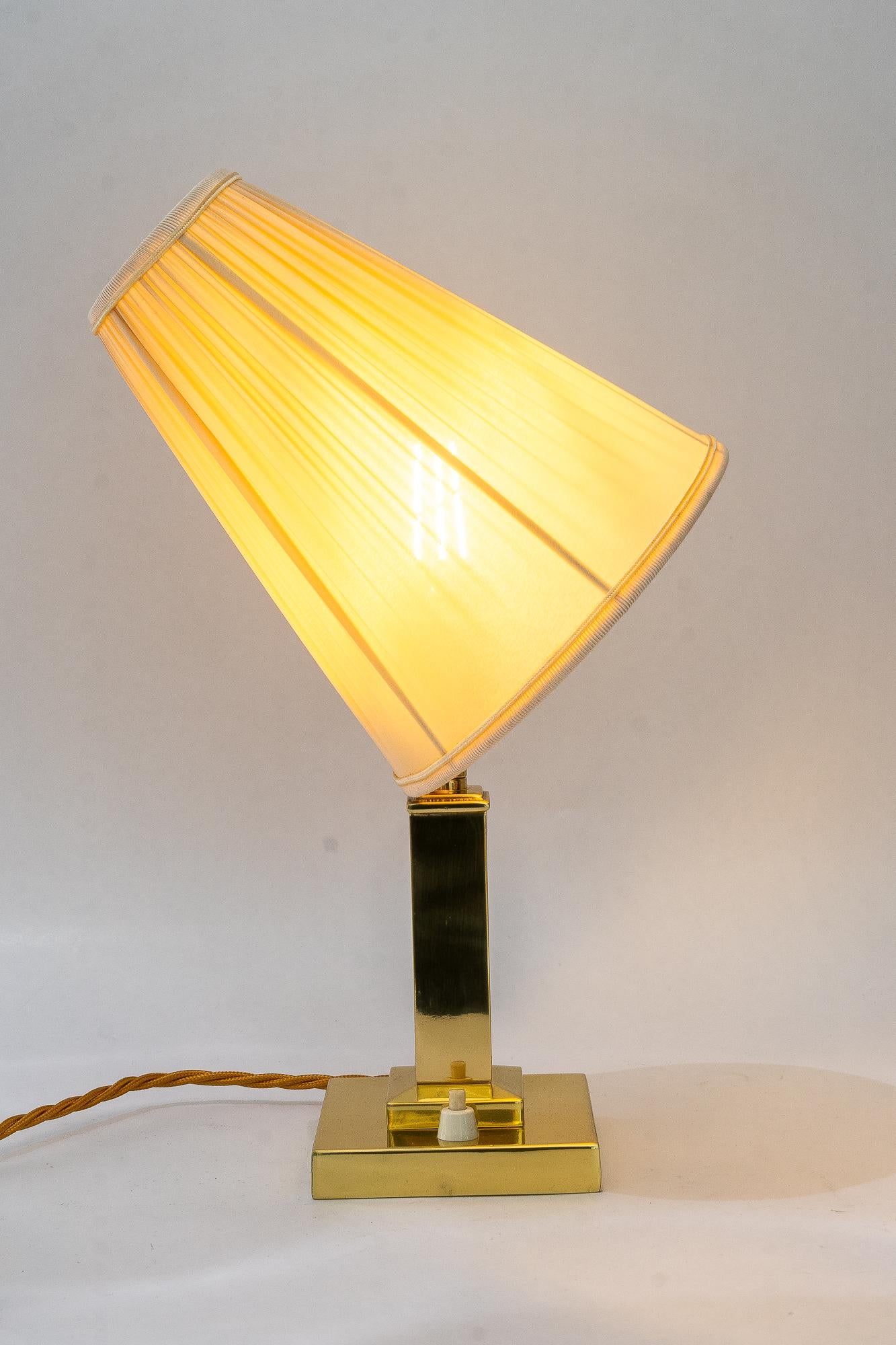Art Deco Messing Tischlampe mit Stoffschirm Wien um 1920er Jahre im Angebot 8