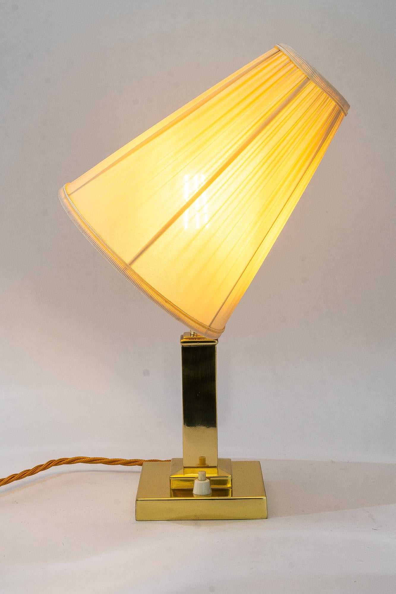 Art Deco Messing Tischlampe mit Stoffschirm Wien um 1920er Jahre im Angebot 9