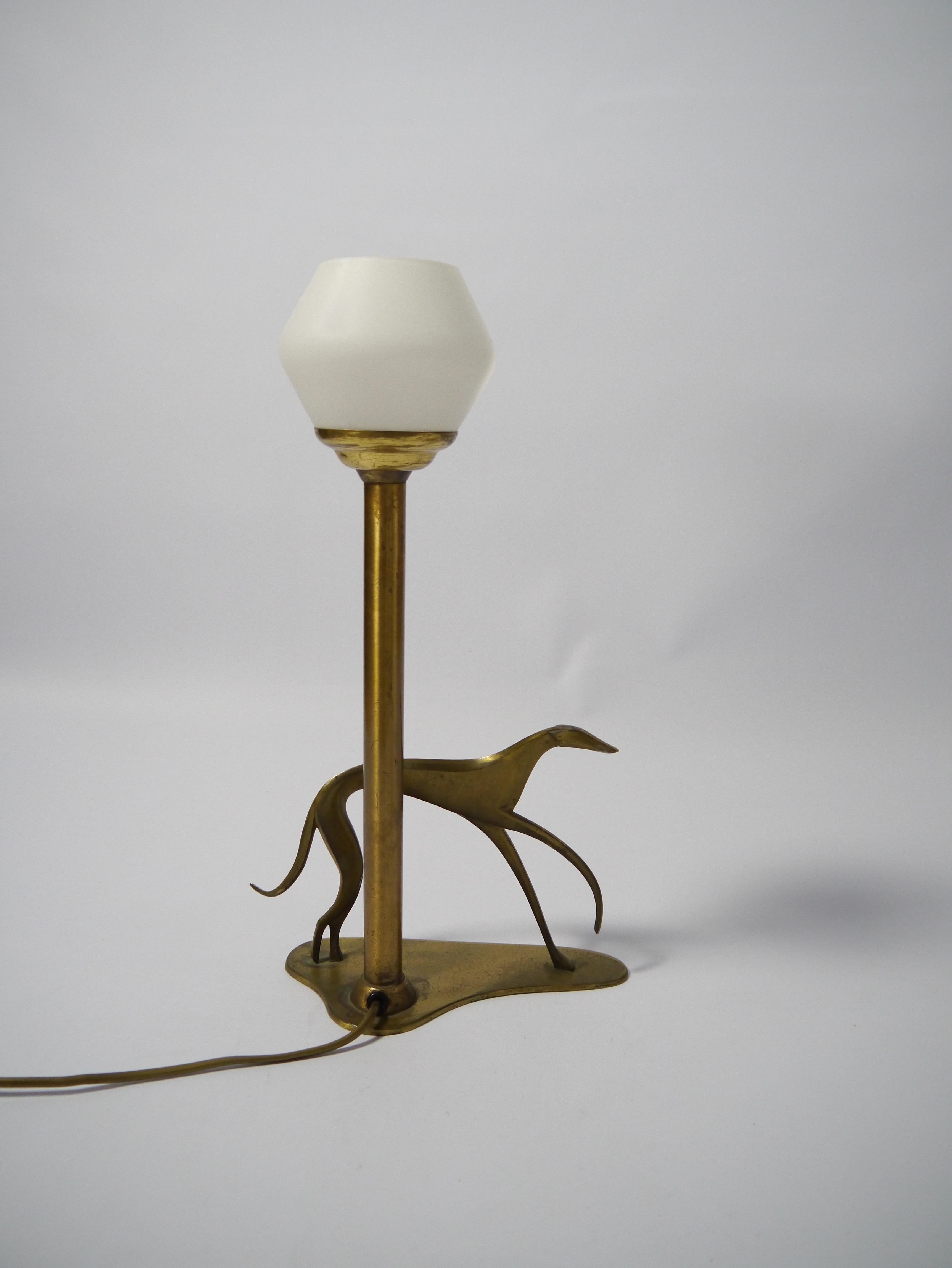 Art Deco Brass Table Lamp with Greyhound Figure, 1940s In Good Condition In Barcelona, ES