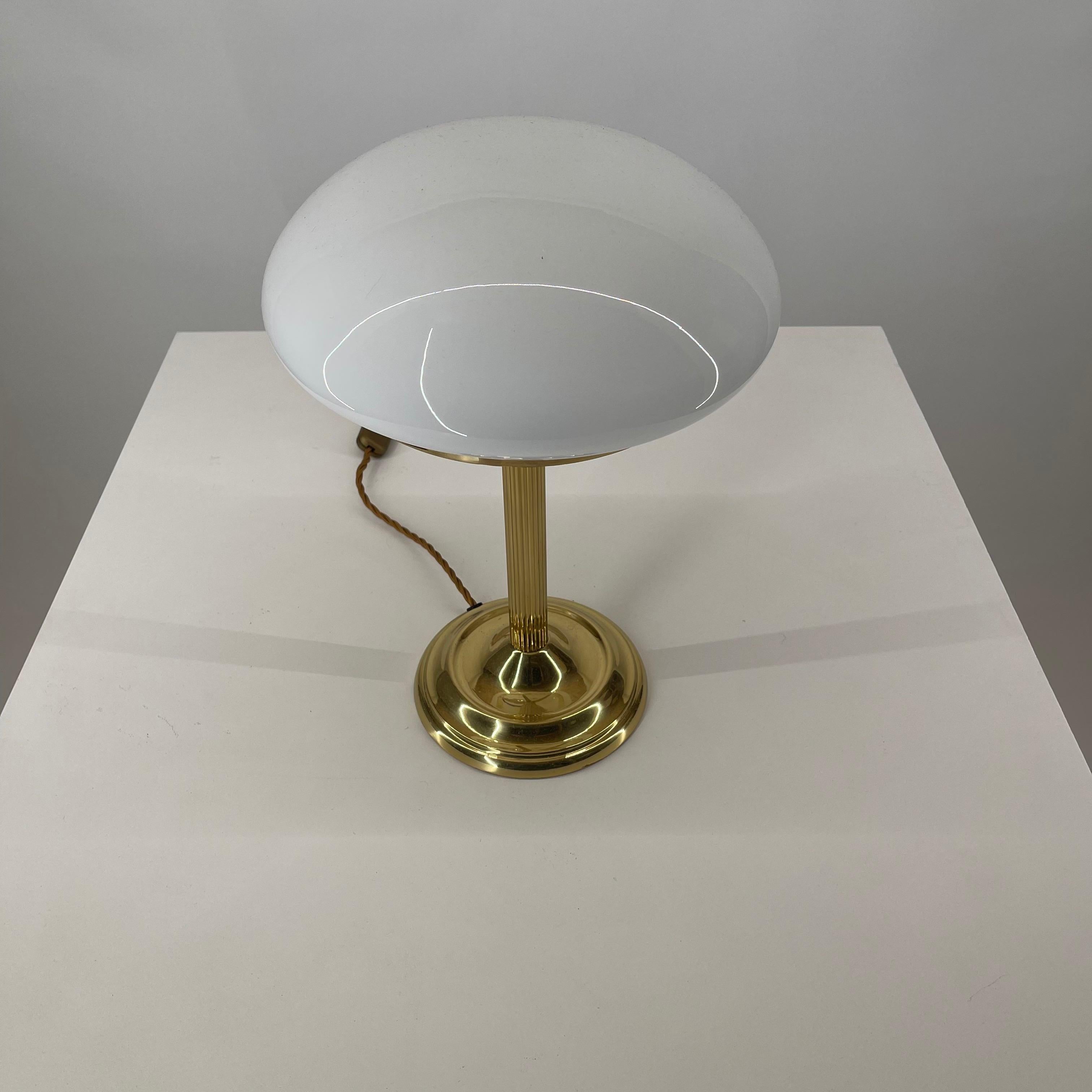 Art Deco Brass Table Lampe, Austria, 1970s In Good Condition For Sale In Vienna, AT