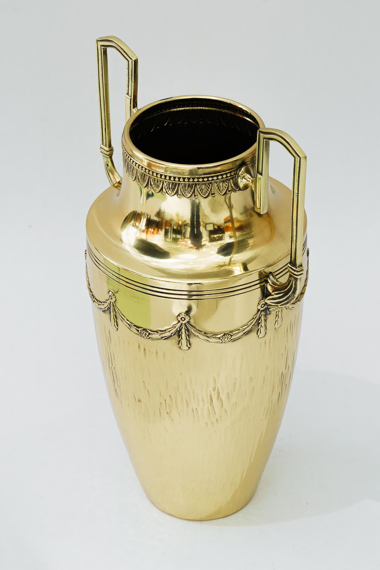 Laccato Vaso in ottone Art Deco di Vienna degli anni '20 circa in vendita