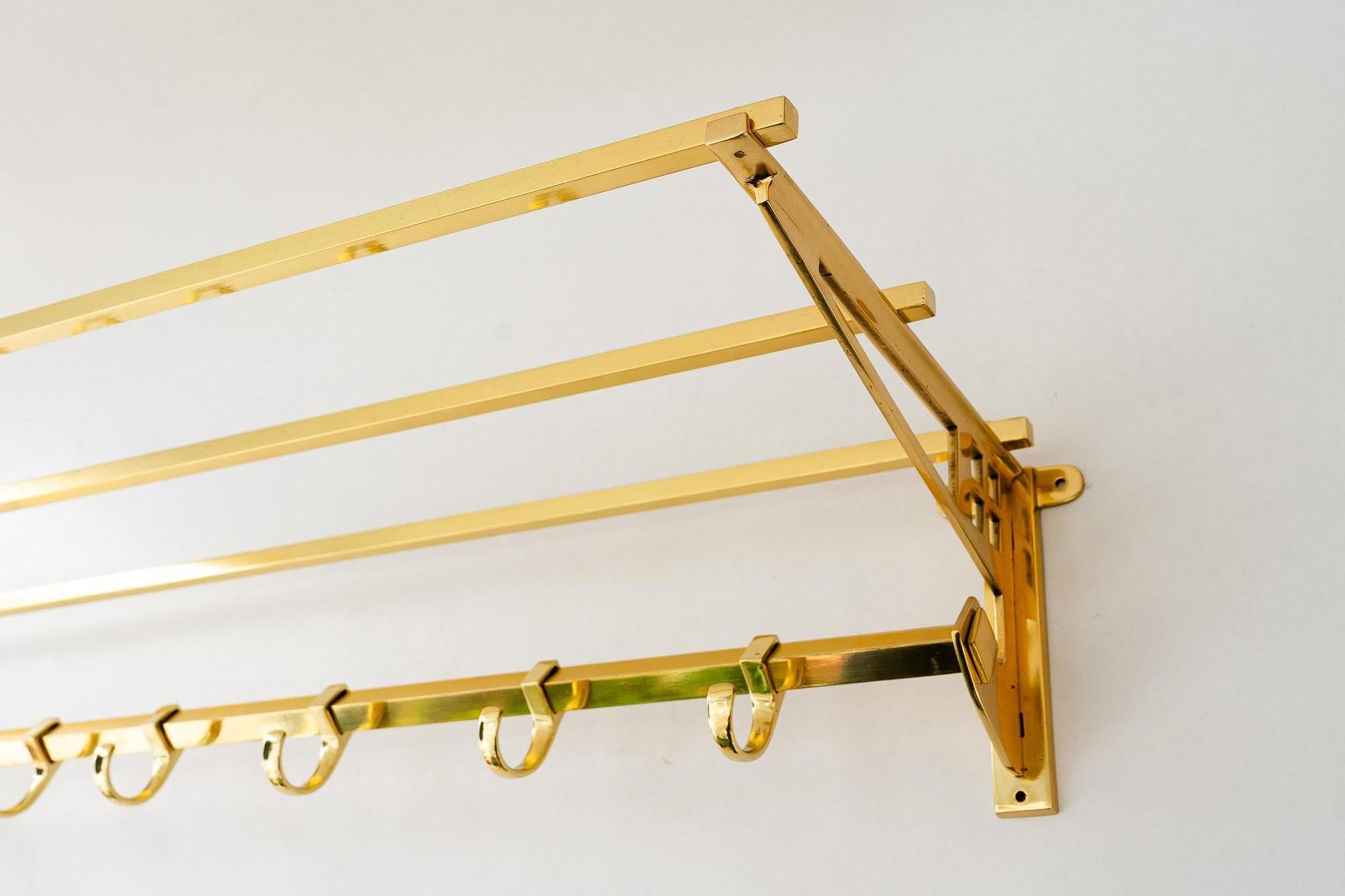 Art-Déco-Garderobe aus Messing um 1920 (Art déco) im Angebot