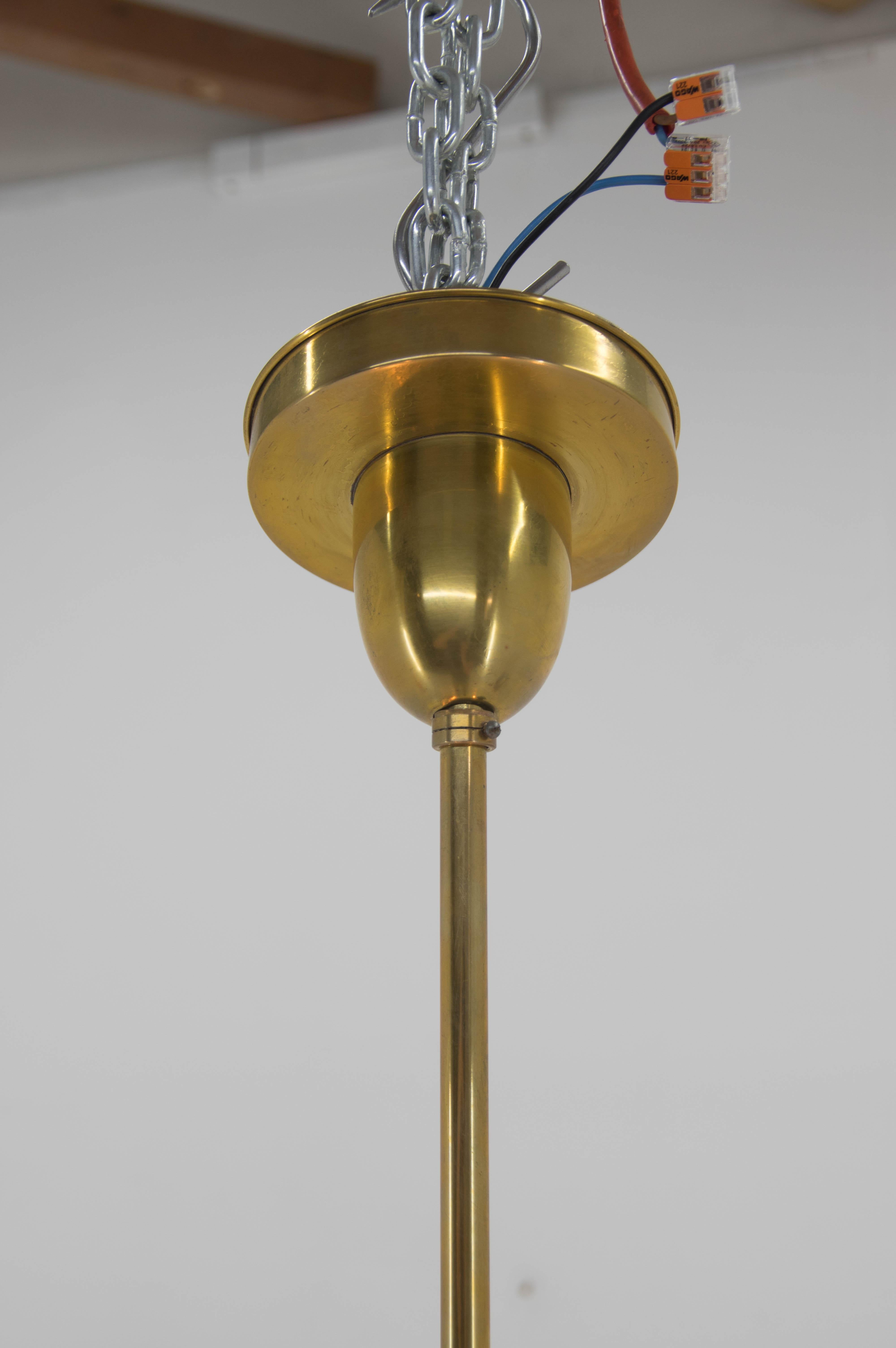 Mid-20th Century Art Deco Brass Wood and Glass Chandelier, 1940s For Sale