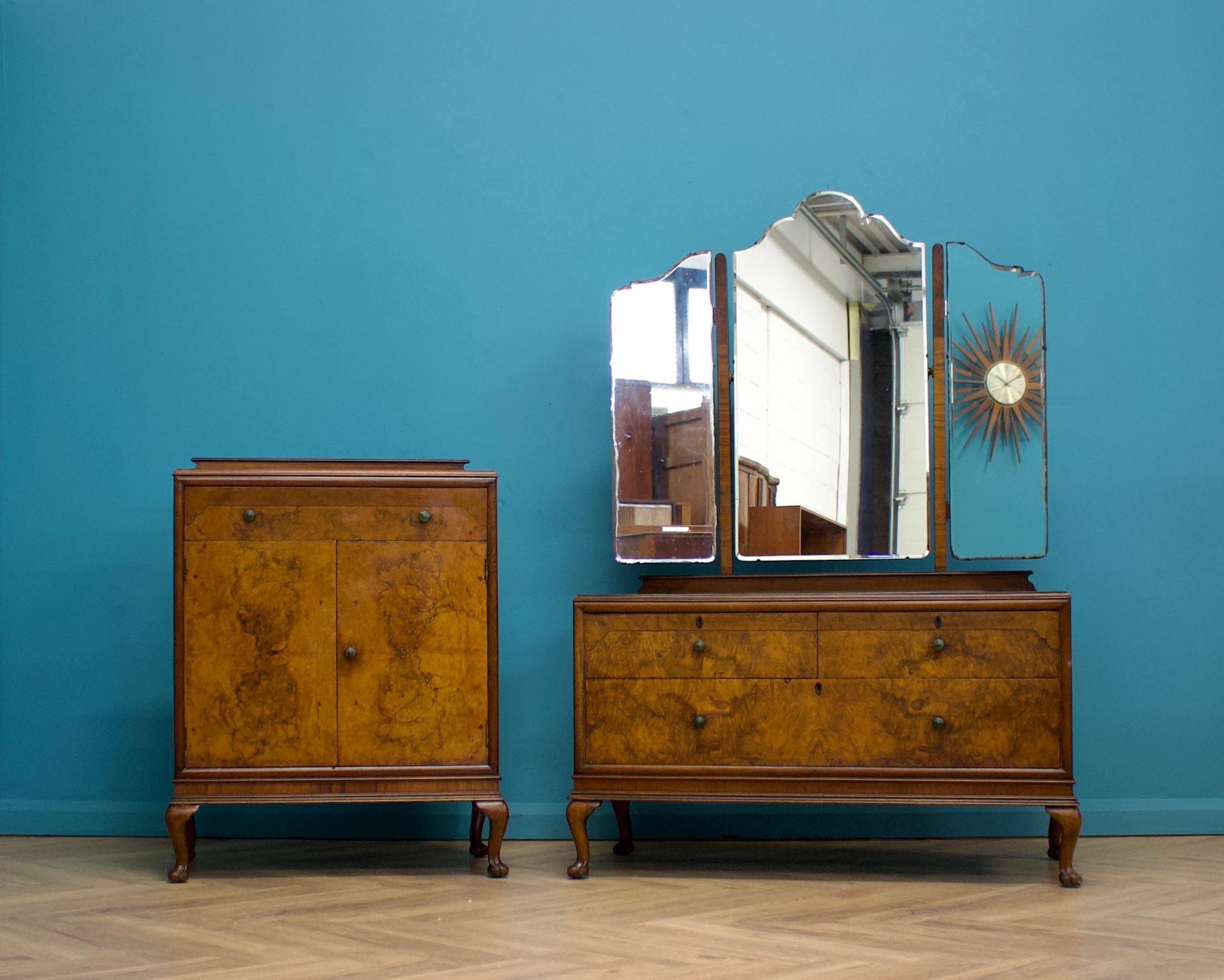 Art Deco Britische Kommode aus Wurzelnussholz, 1930er Jahre (Furnier) im Angebot