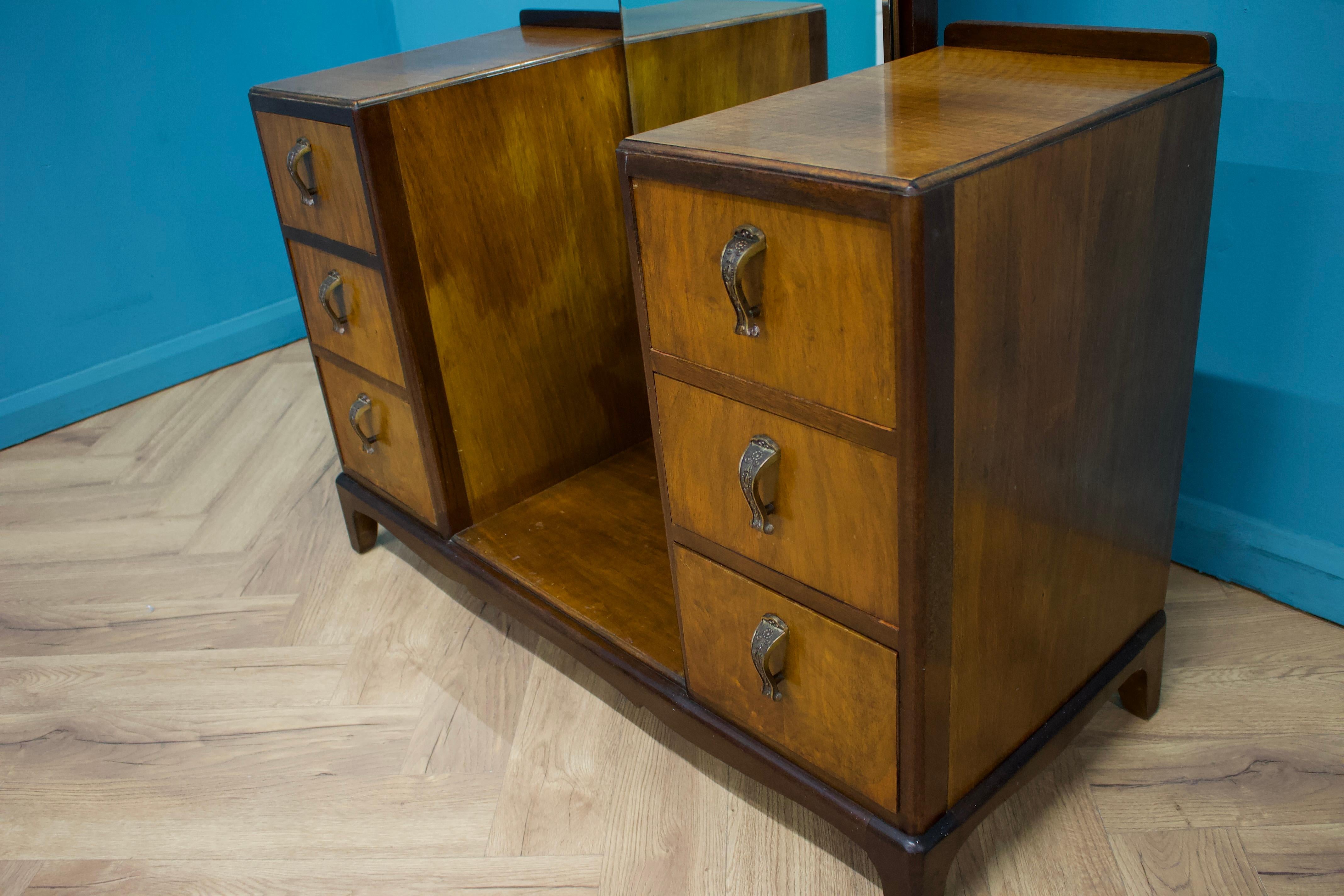 Placage Commode Art Déco en ronce de noyer britannique, années 1950 en vente